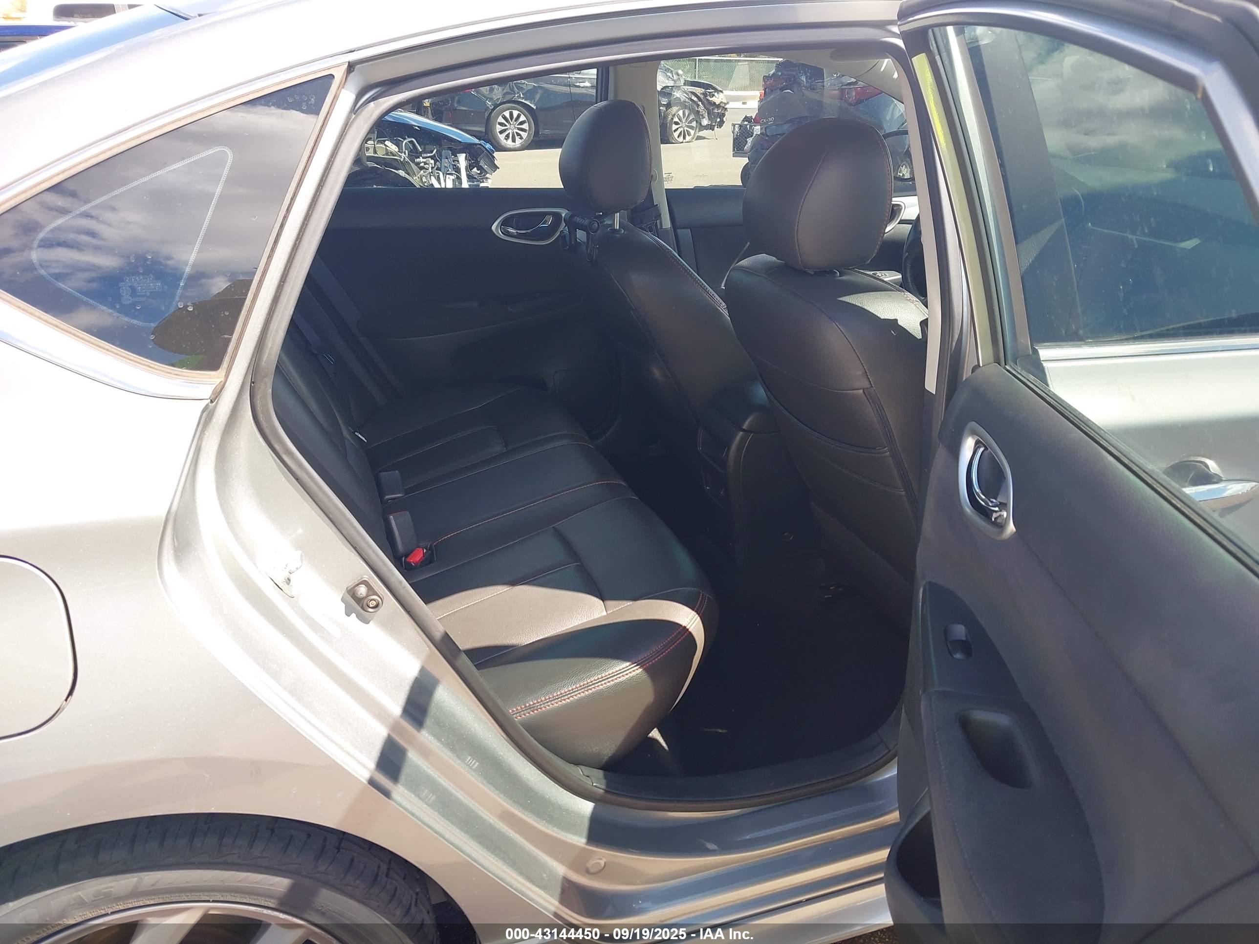 NISSAN SENTRA image 8