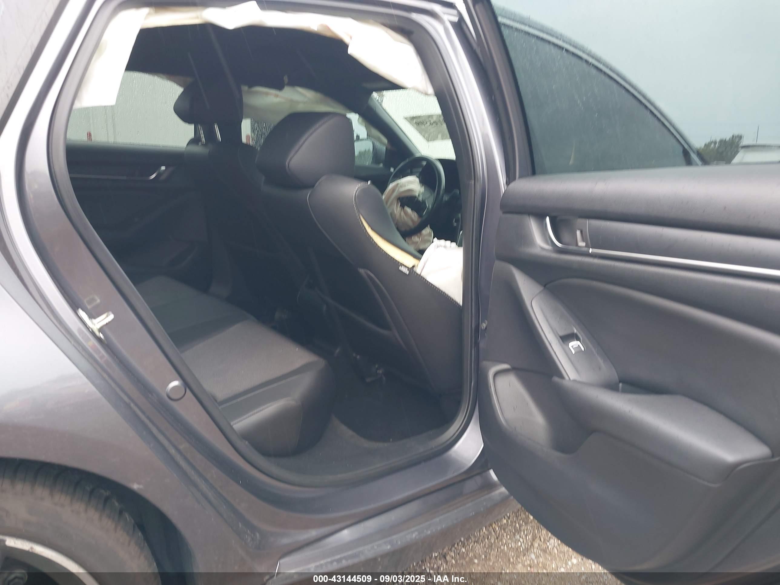 HONDA ACCORD image 8