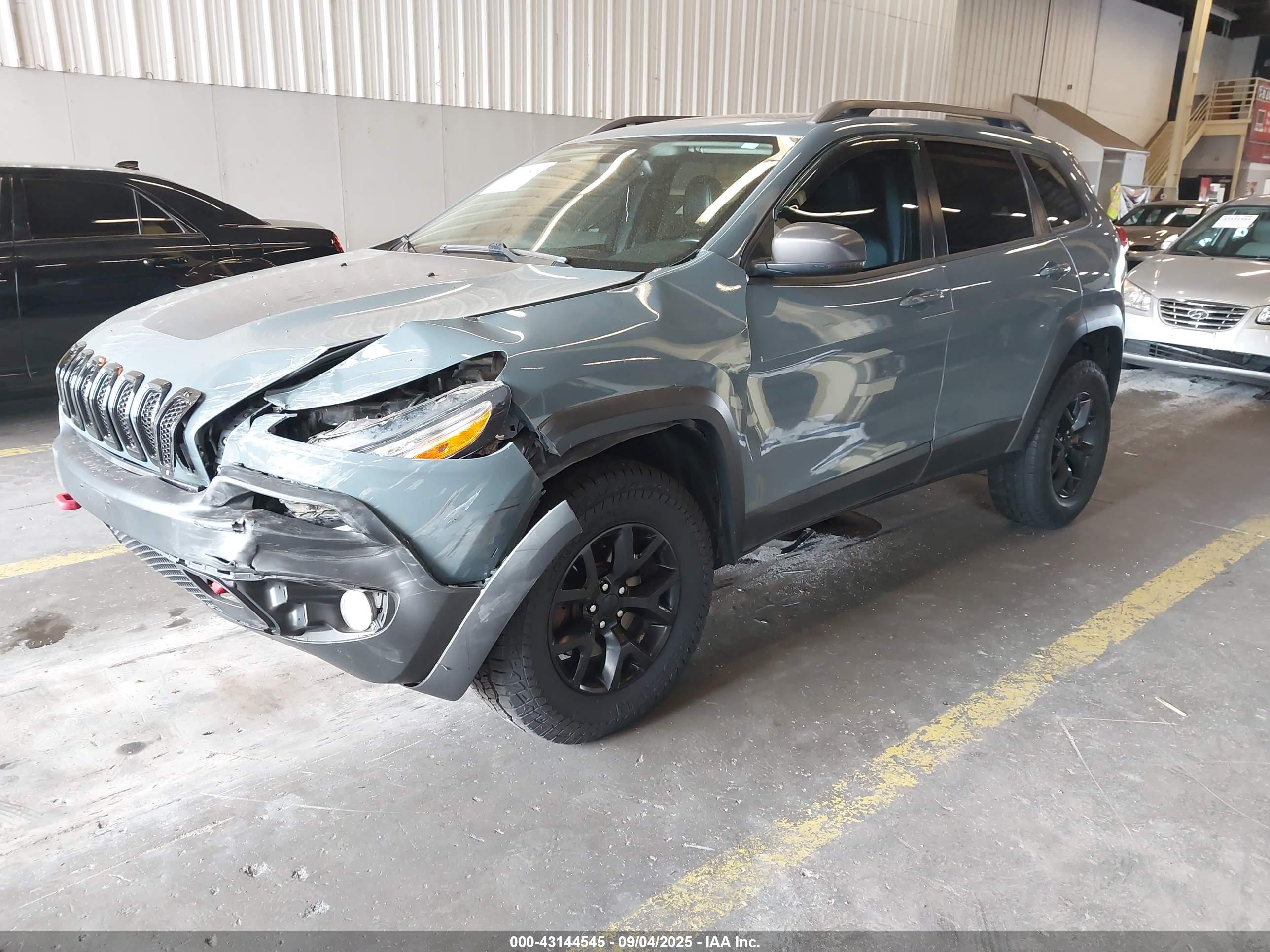 JEEP CHEROKEE image 2