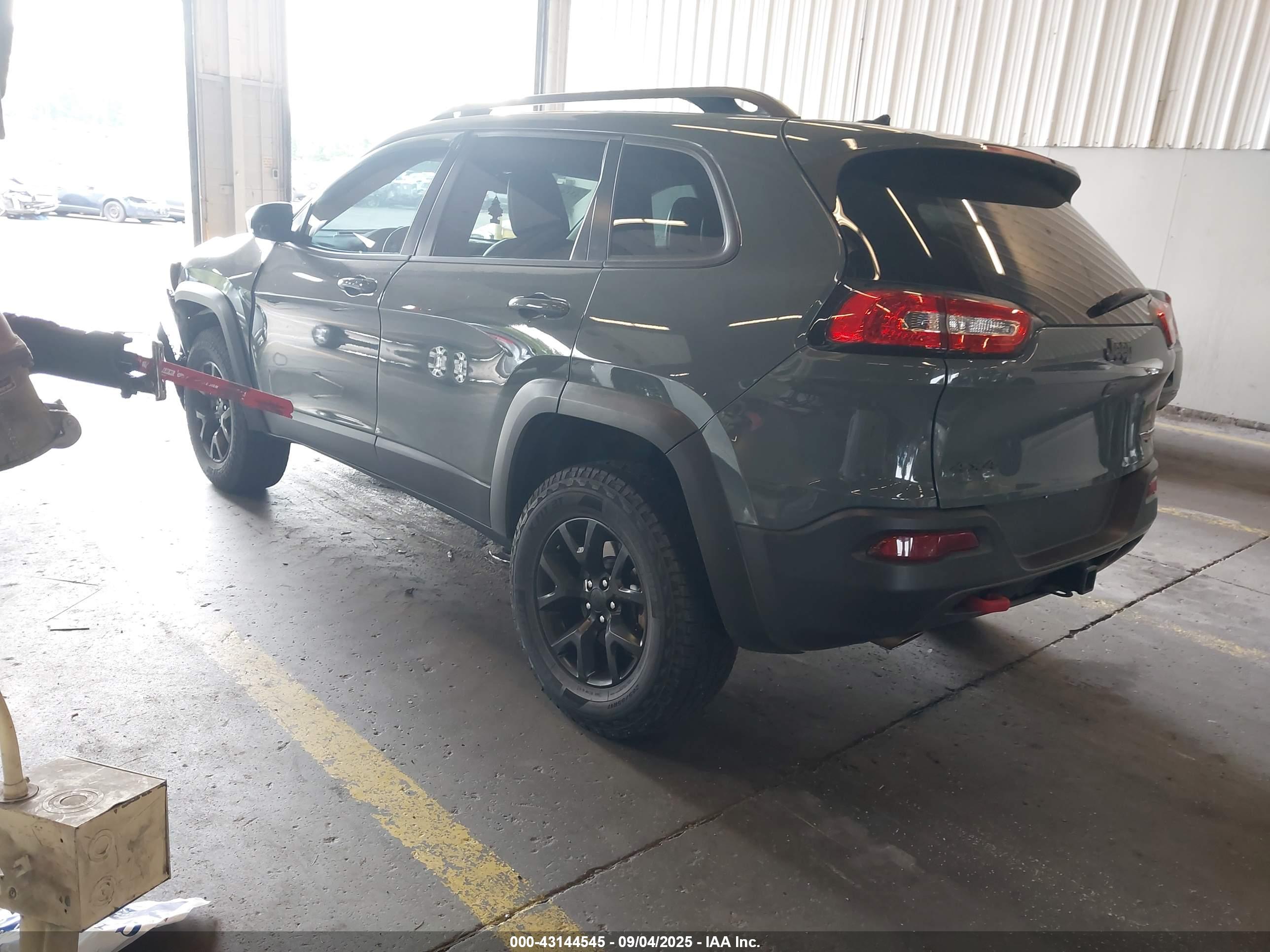 JEEP CHEROKEE image 3