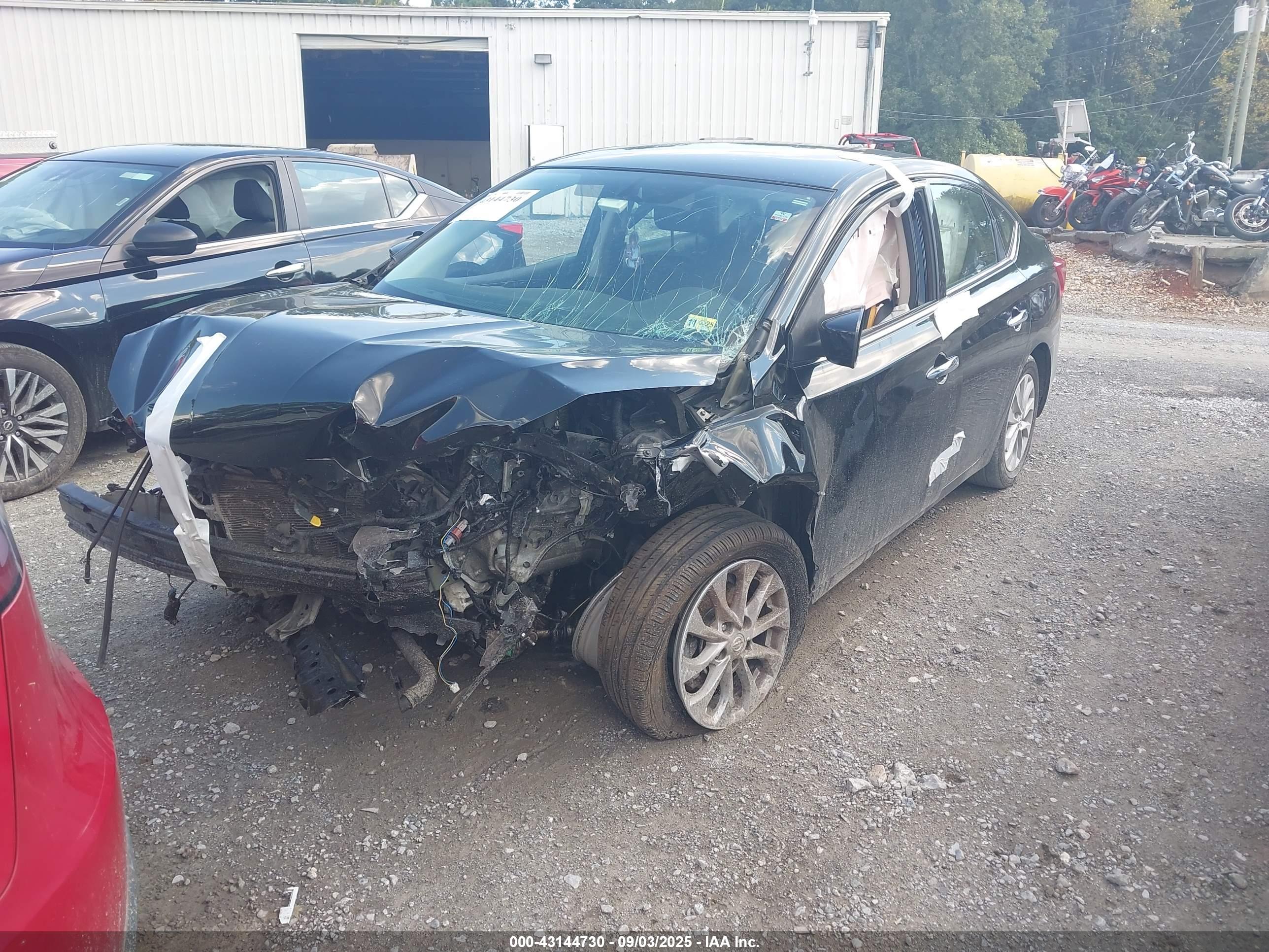 NISSAN SENTRA image 2
