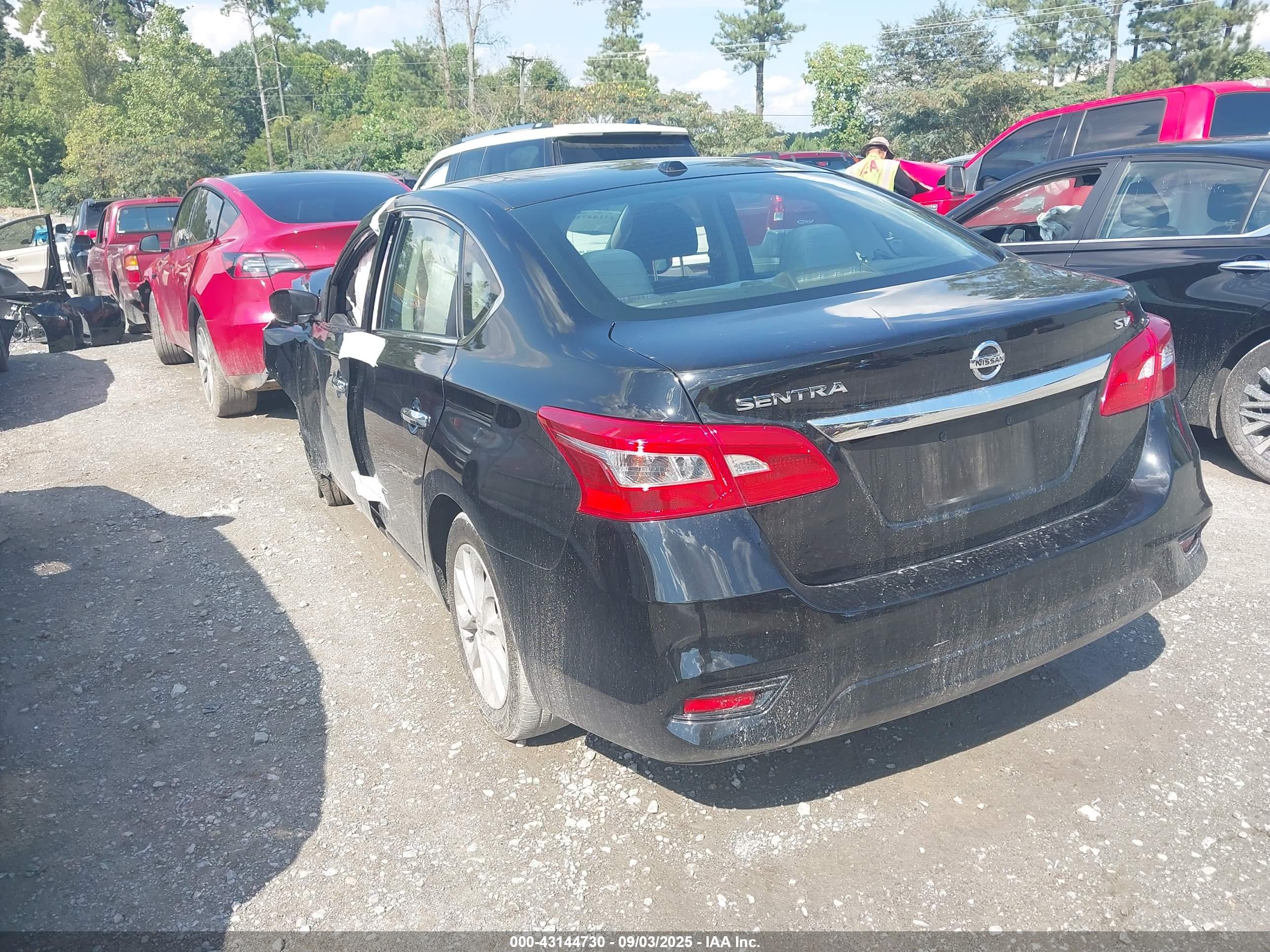 NISSAN SENTRA image 3