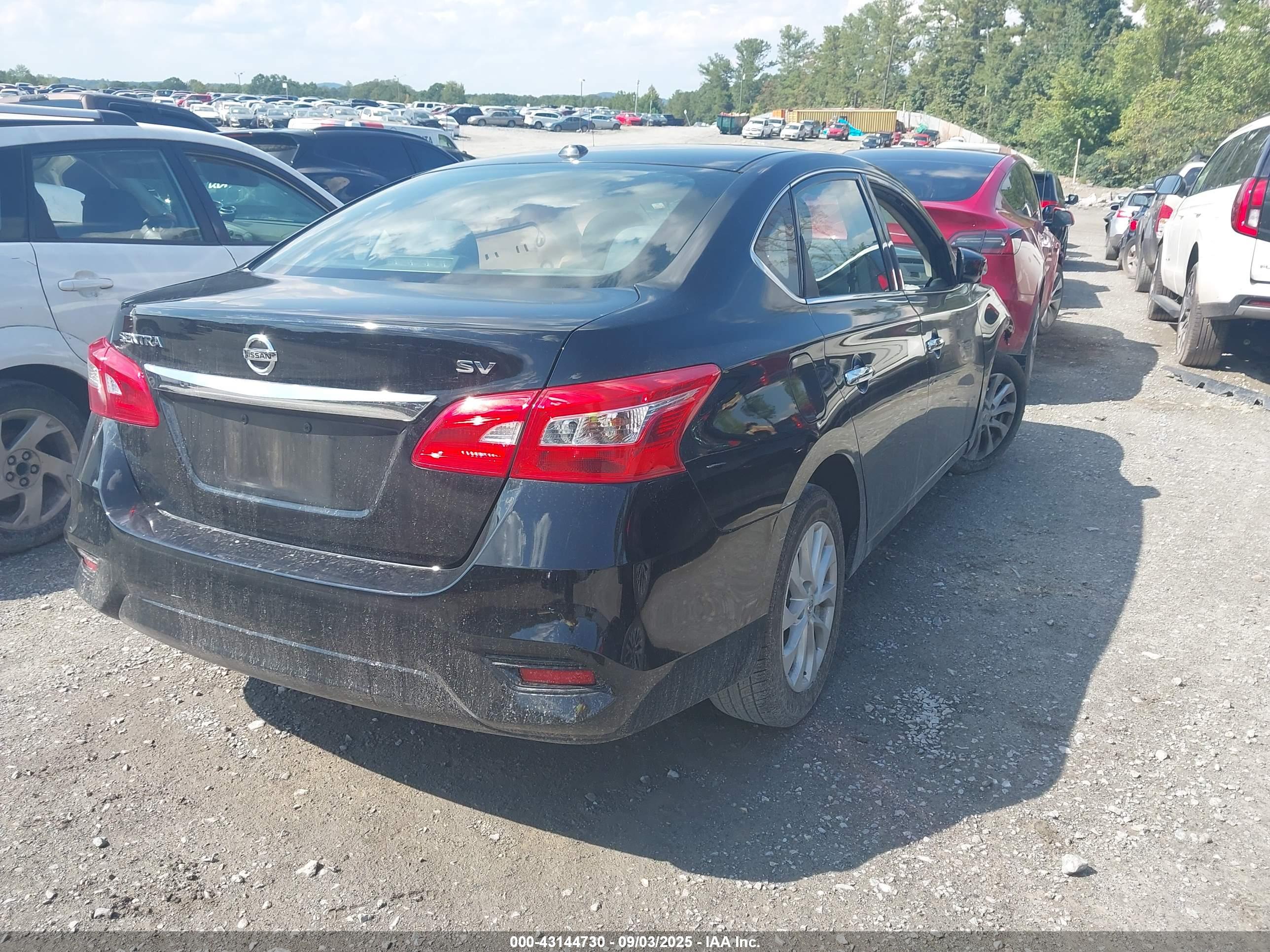NISSAN SENTRA image 4
