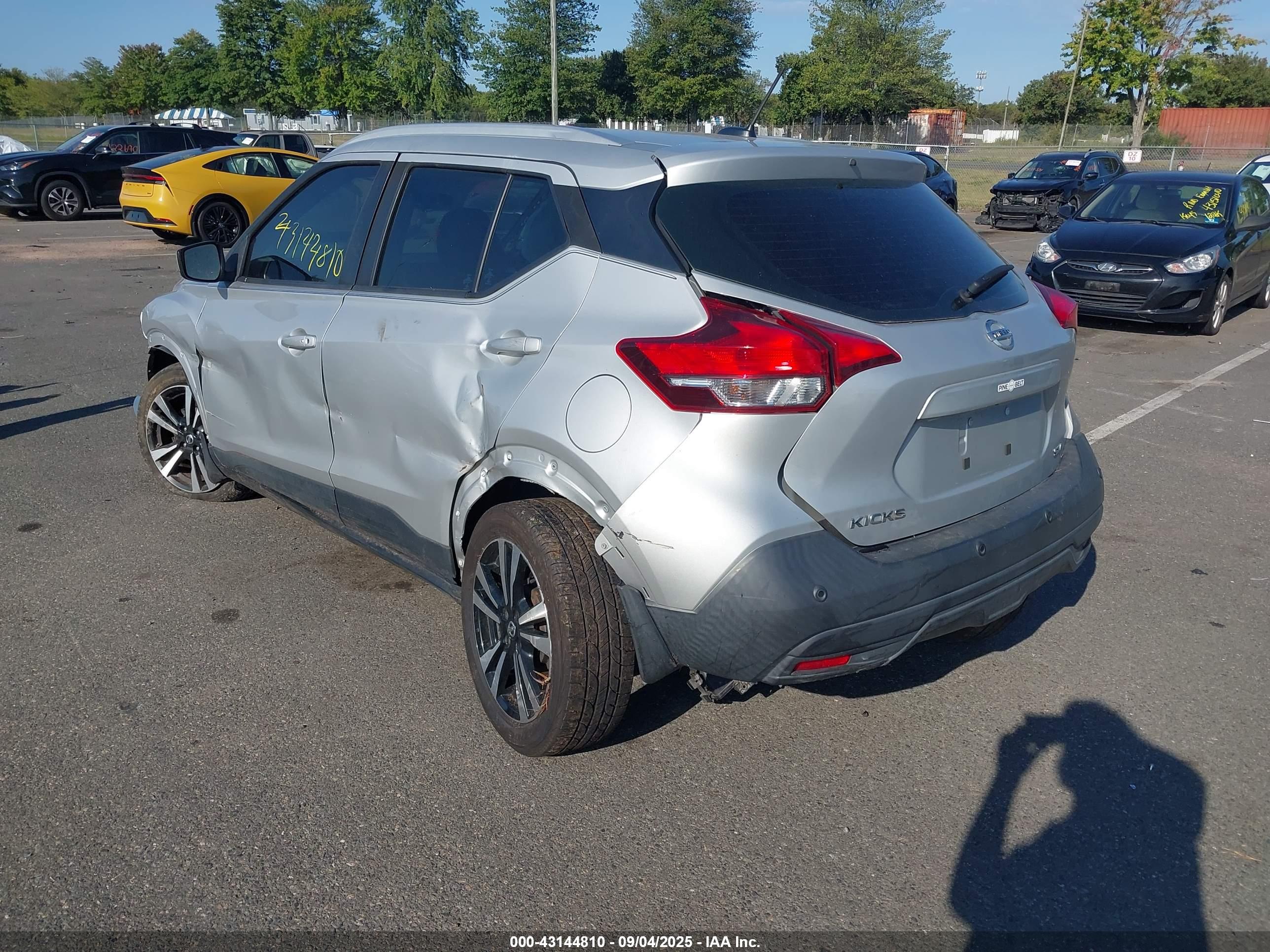 NISSAN KICKS image 3