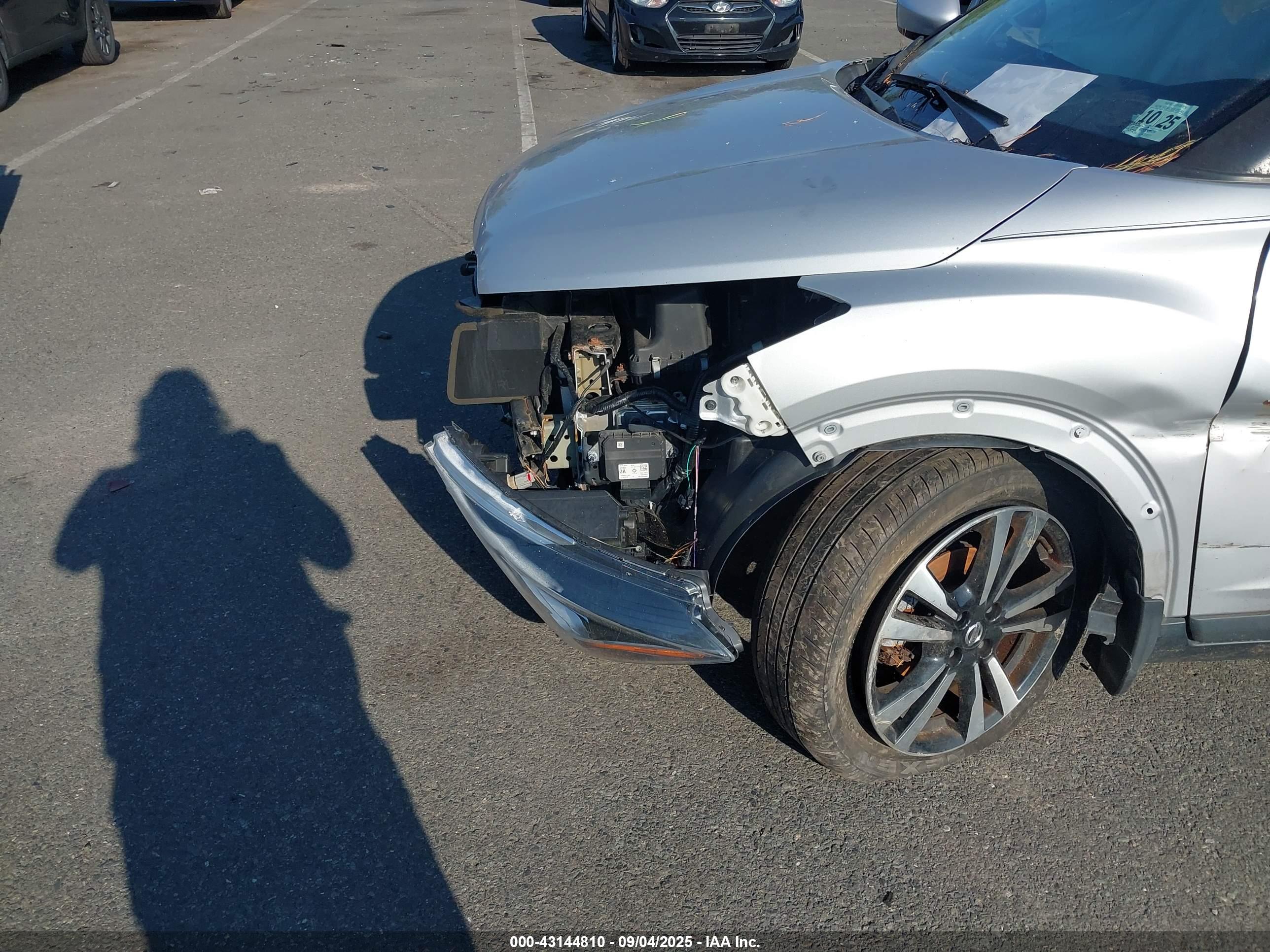 NISSAN KICKS image 6
