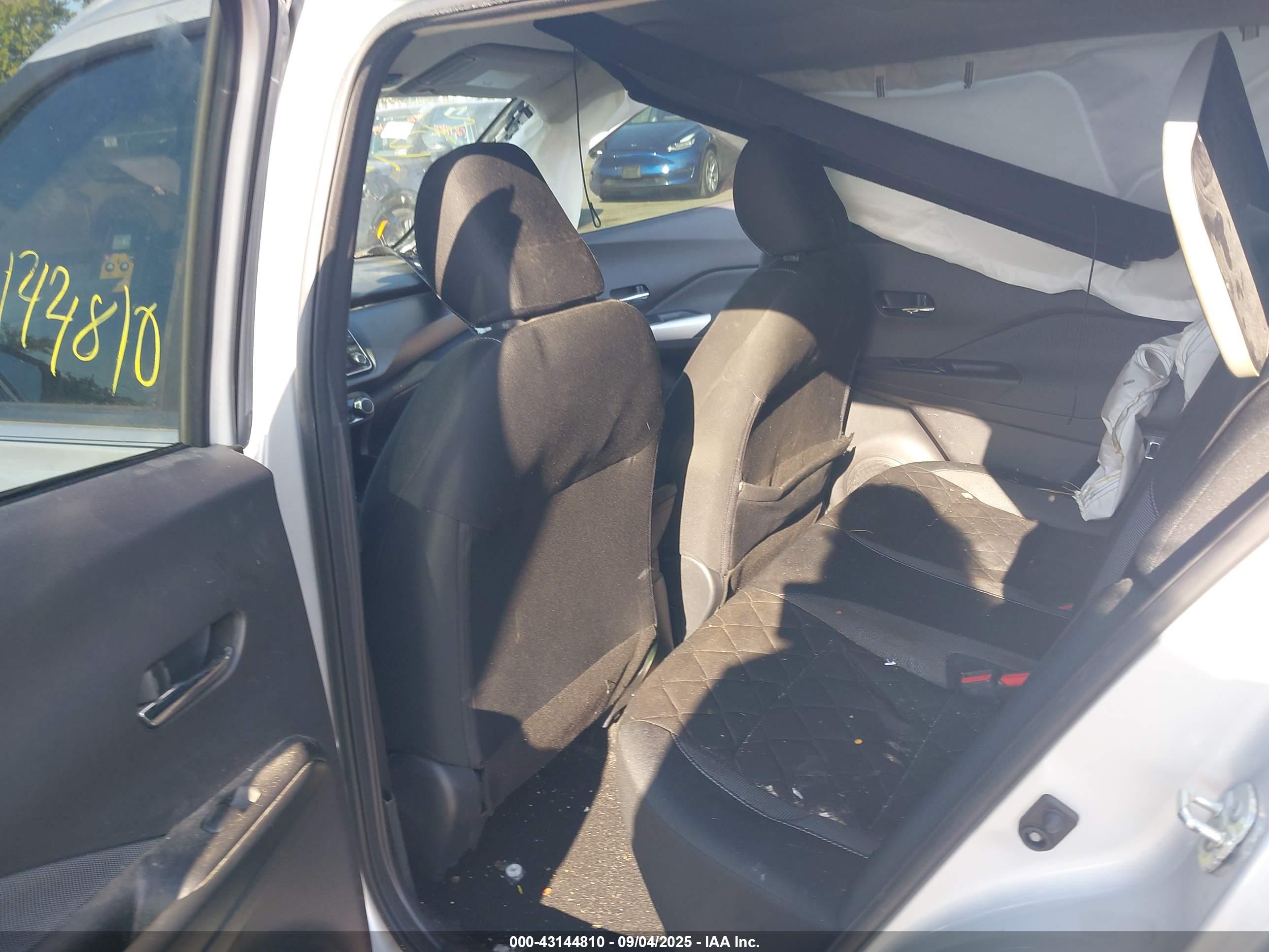 NISSAN KICKS image 8