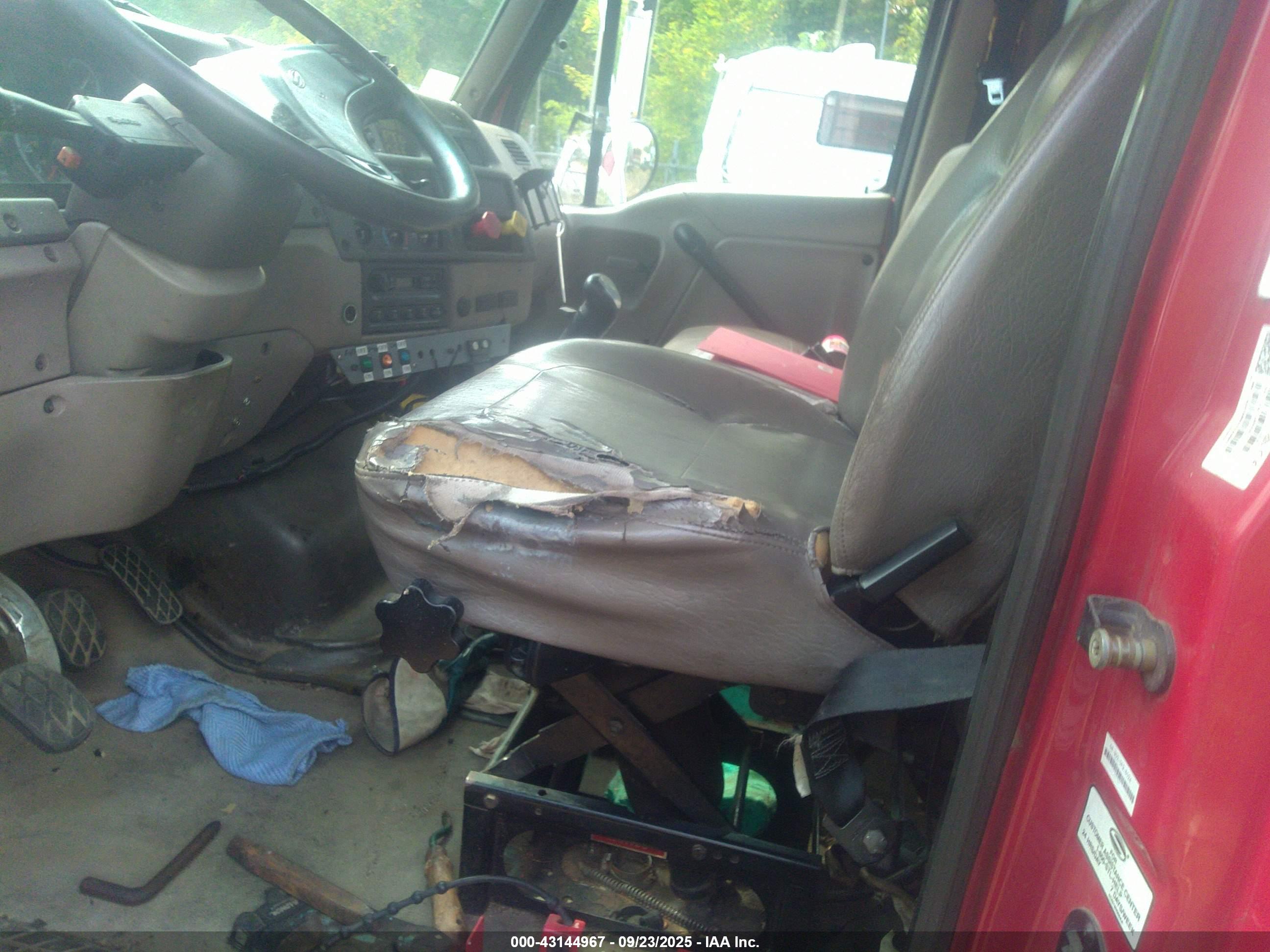 STERLING TRUCK image 8