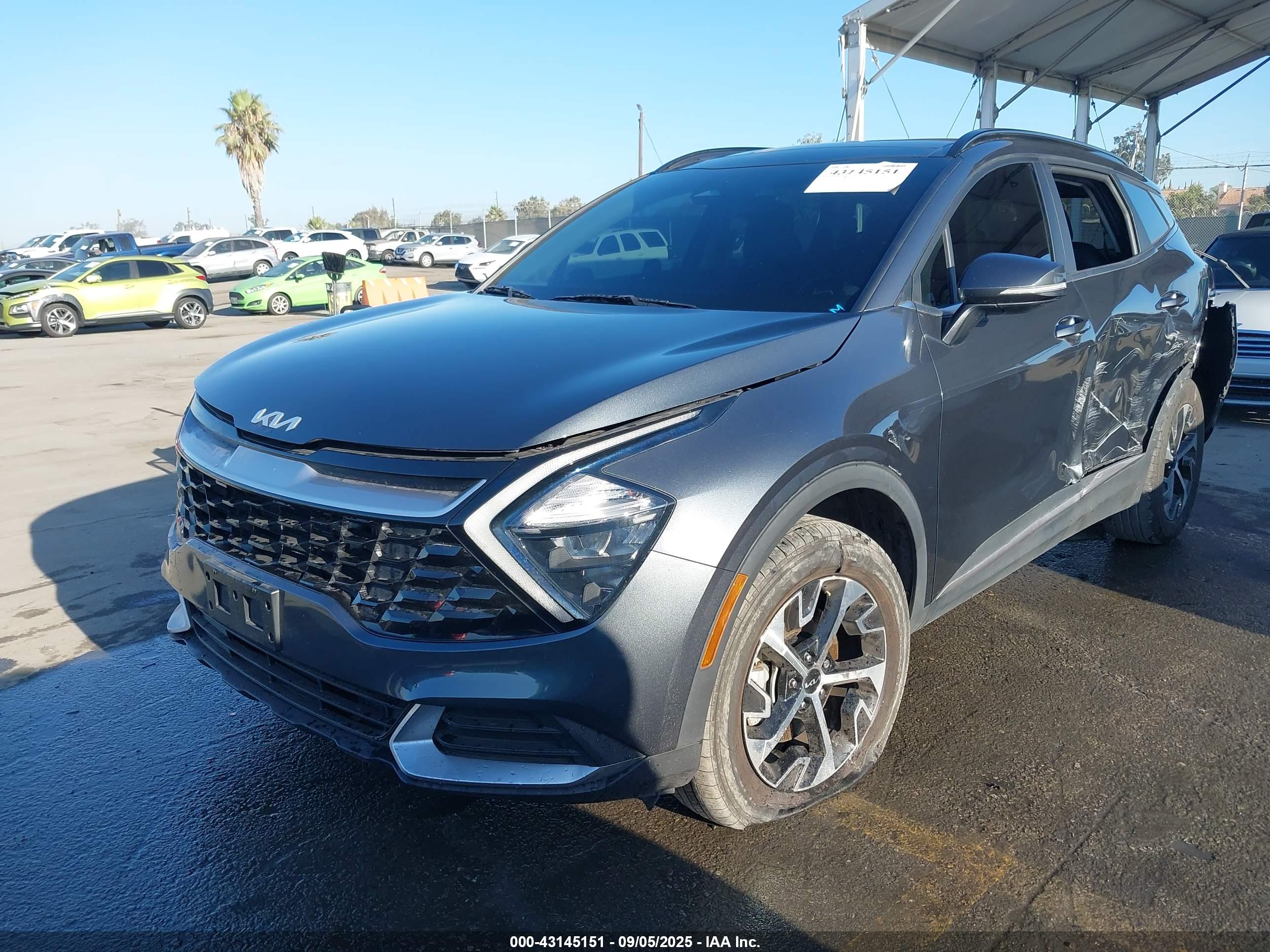 KIA SPORTAGE image 2