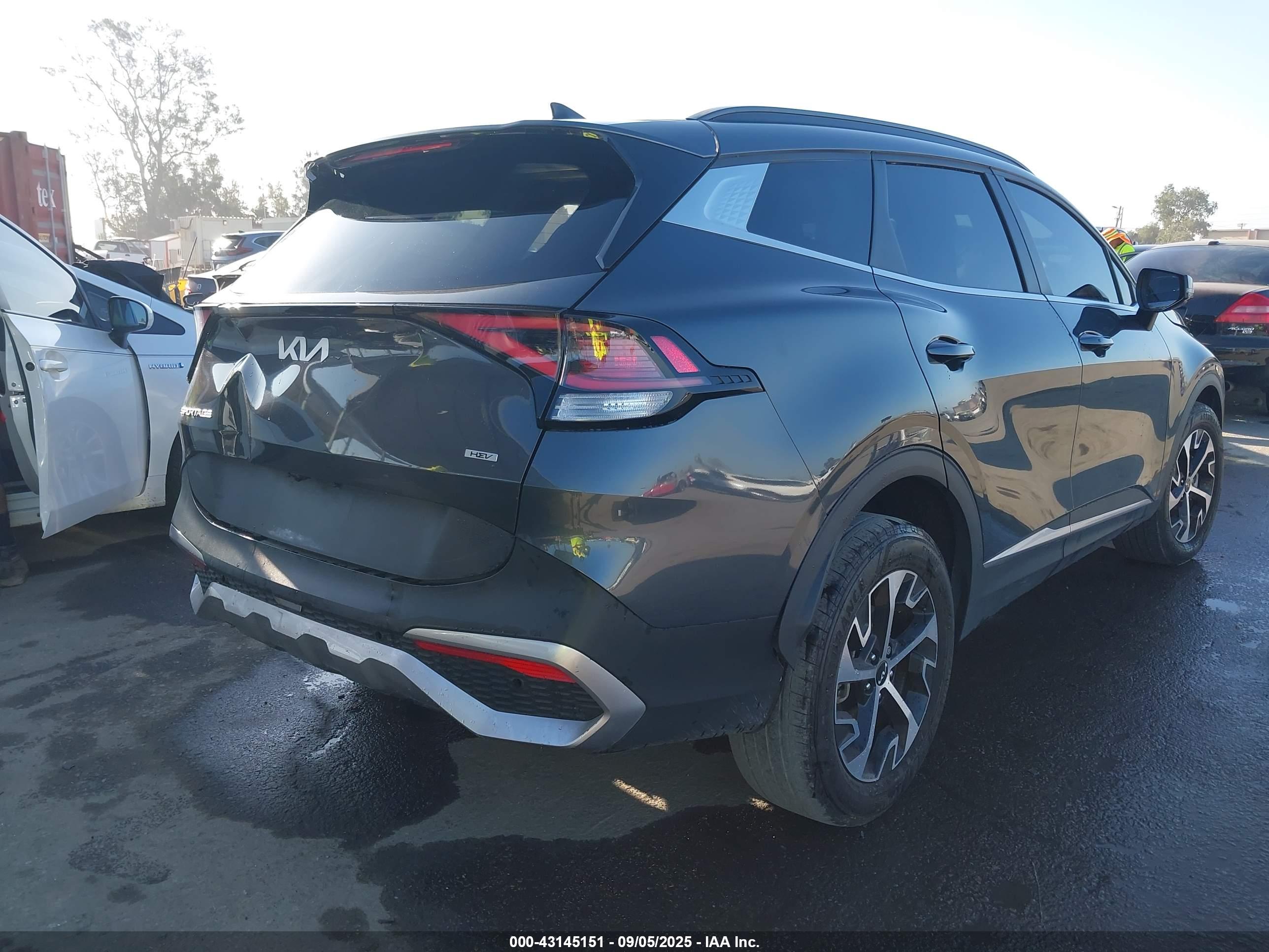 KIA SPORTAGE image 4