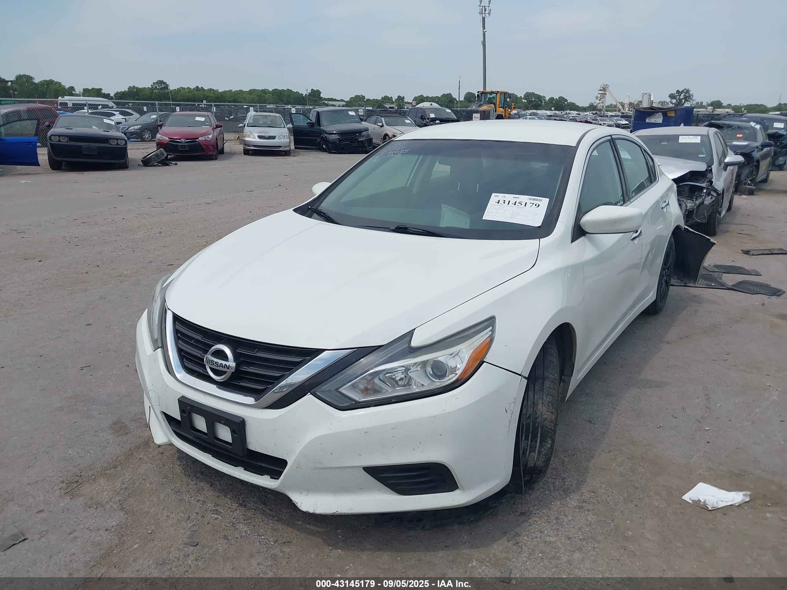 NISSAN ALTIMA image 2