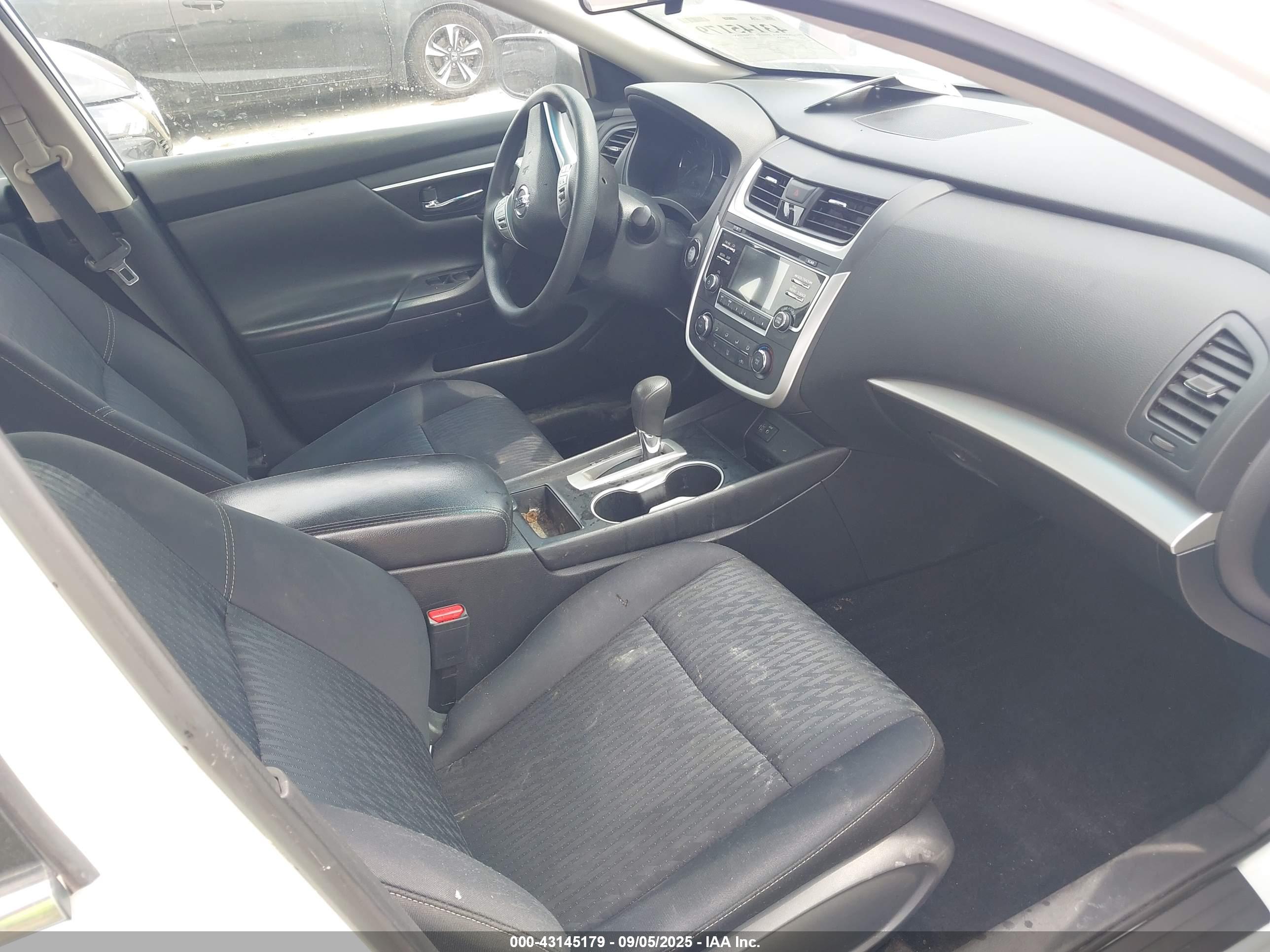 NISSAN ALTIMA image 5