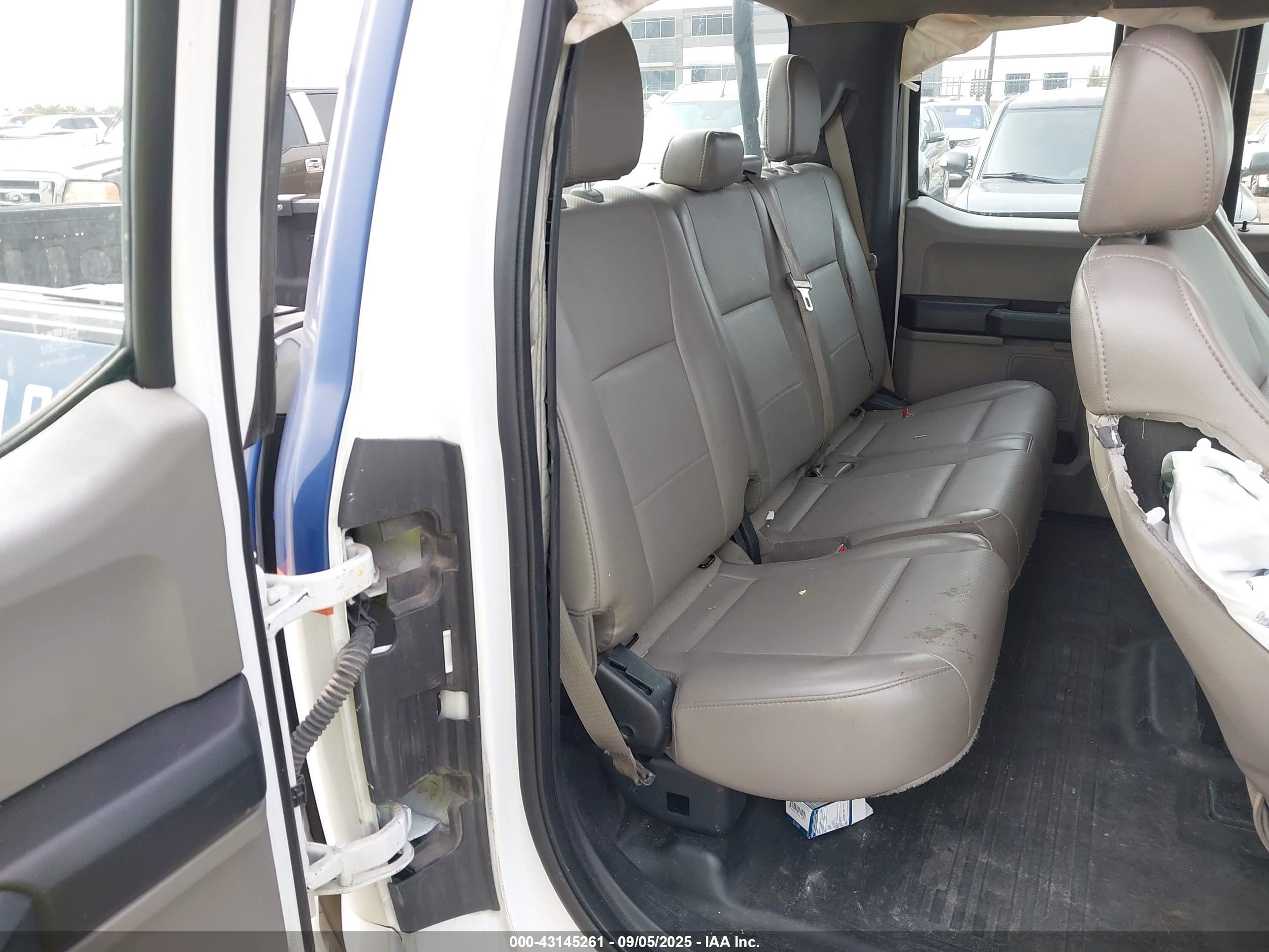FORD F-150 image 8