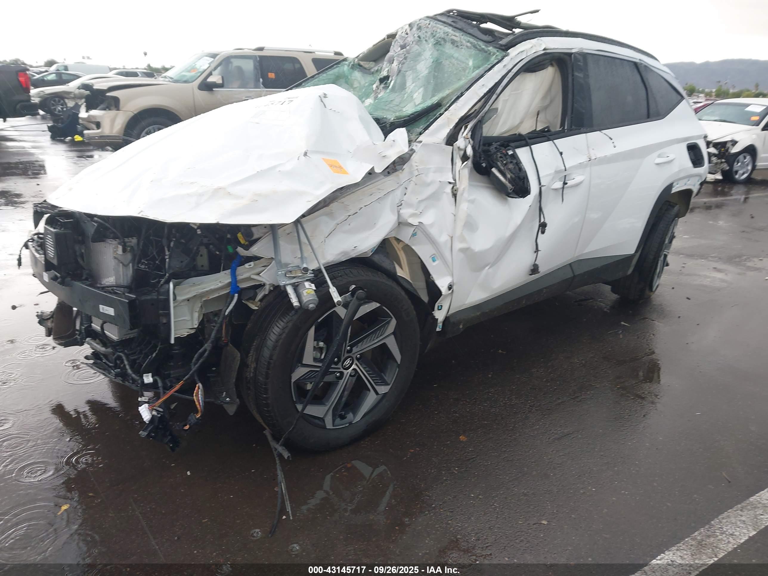 HYUNDAI TUCSON image 2