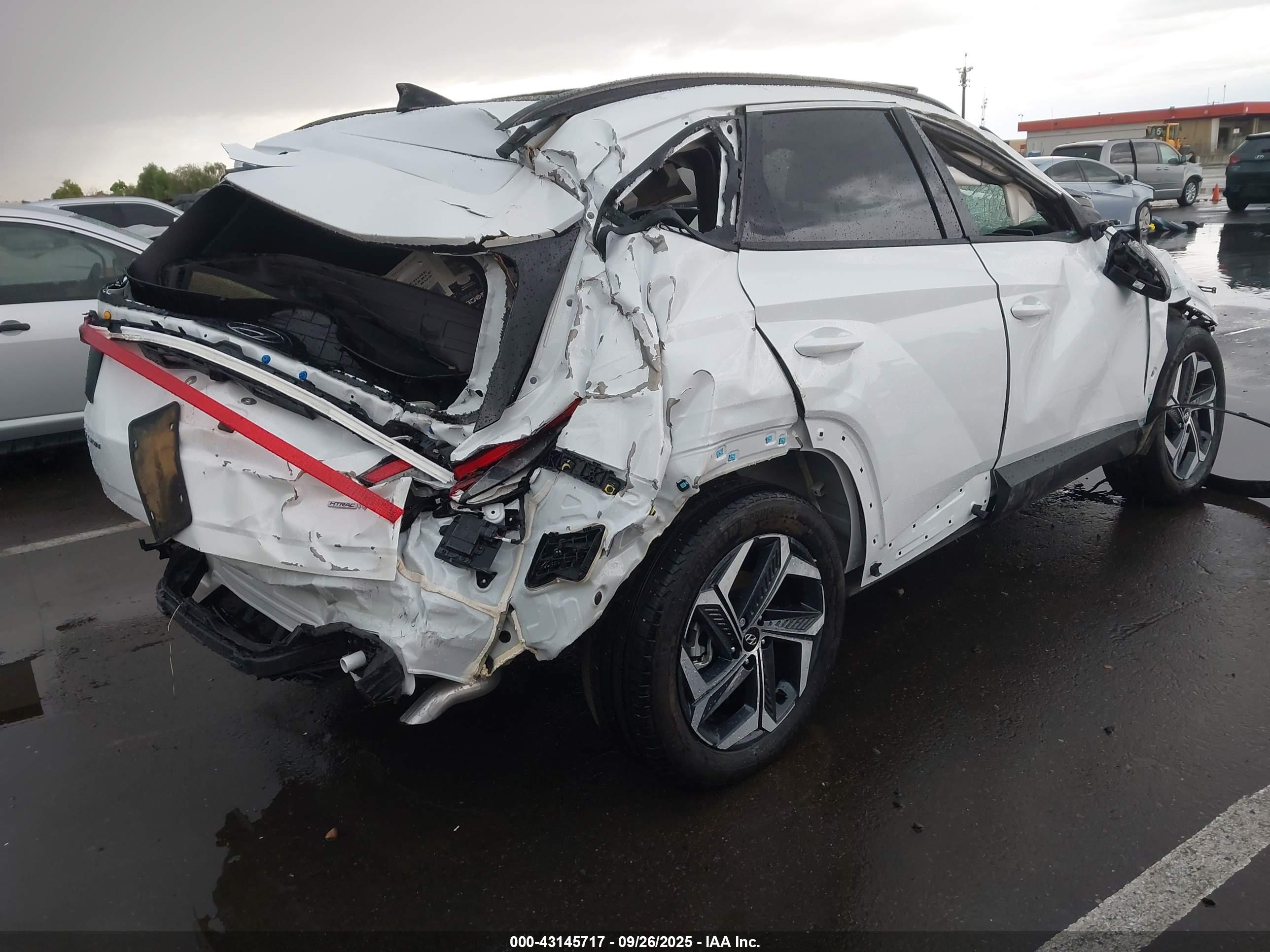 HYUNDAI TUCSON image 4