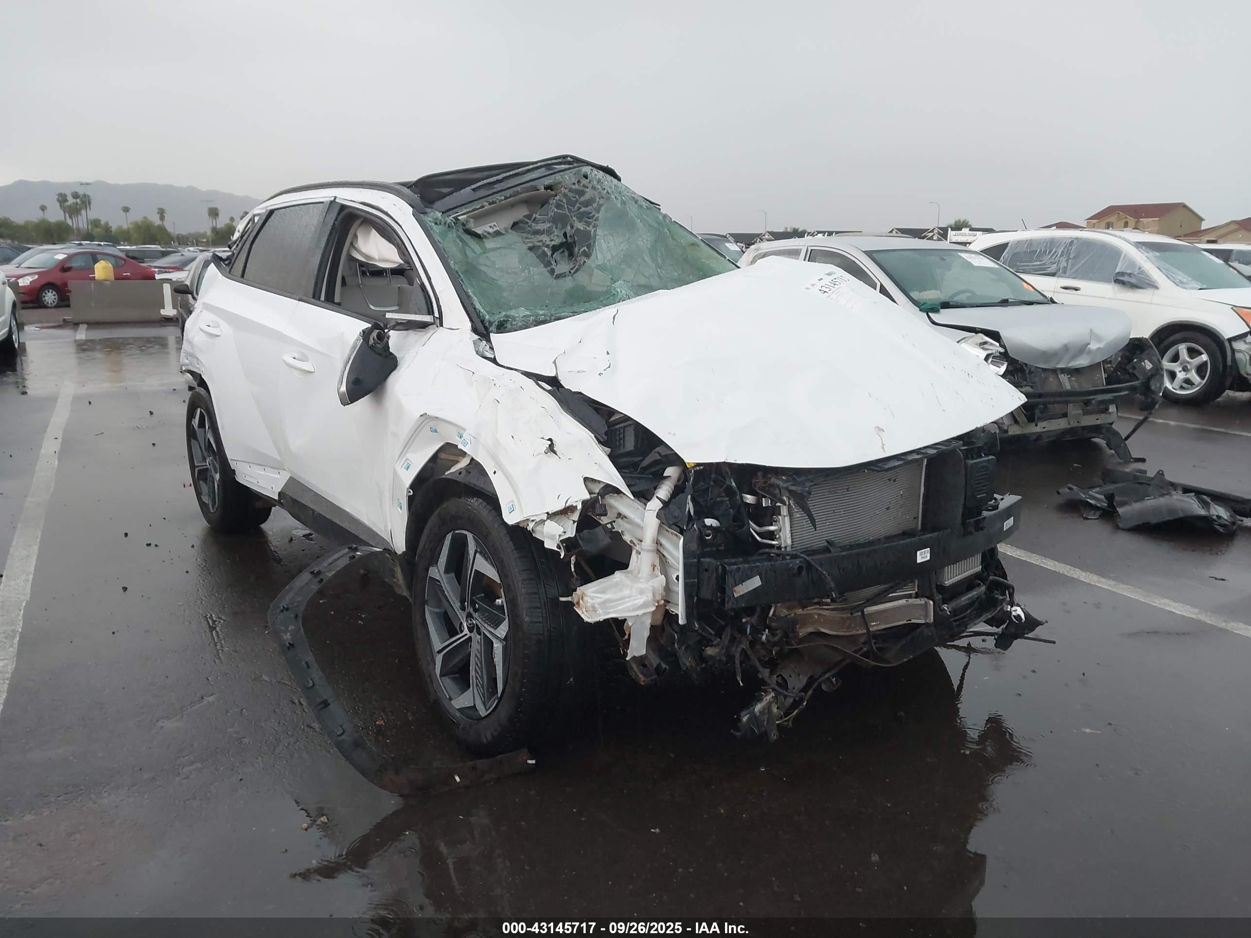 HYUNDAI TUCSON image 6