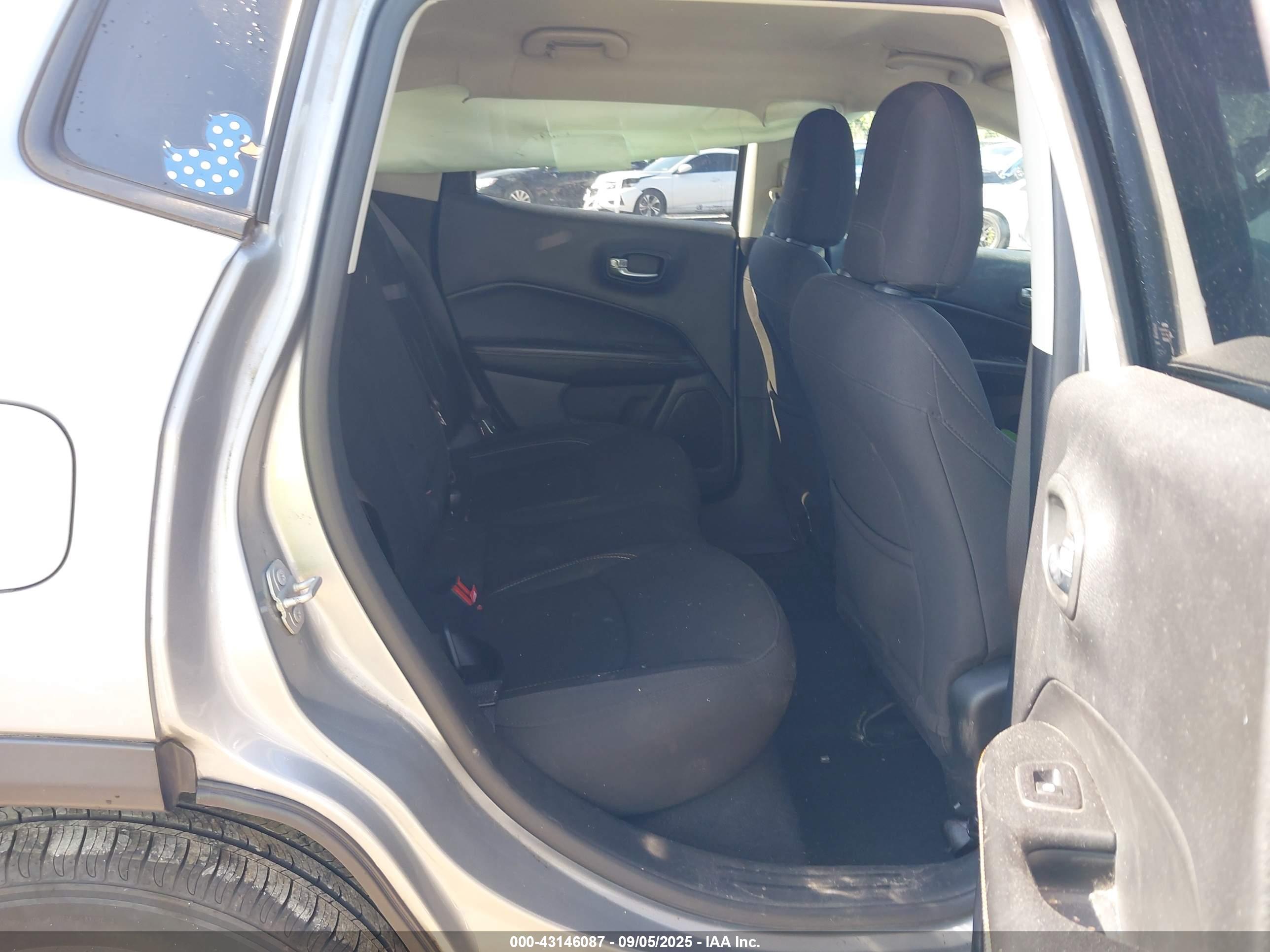 JEEP COMPASS image 8