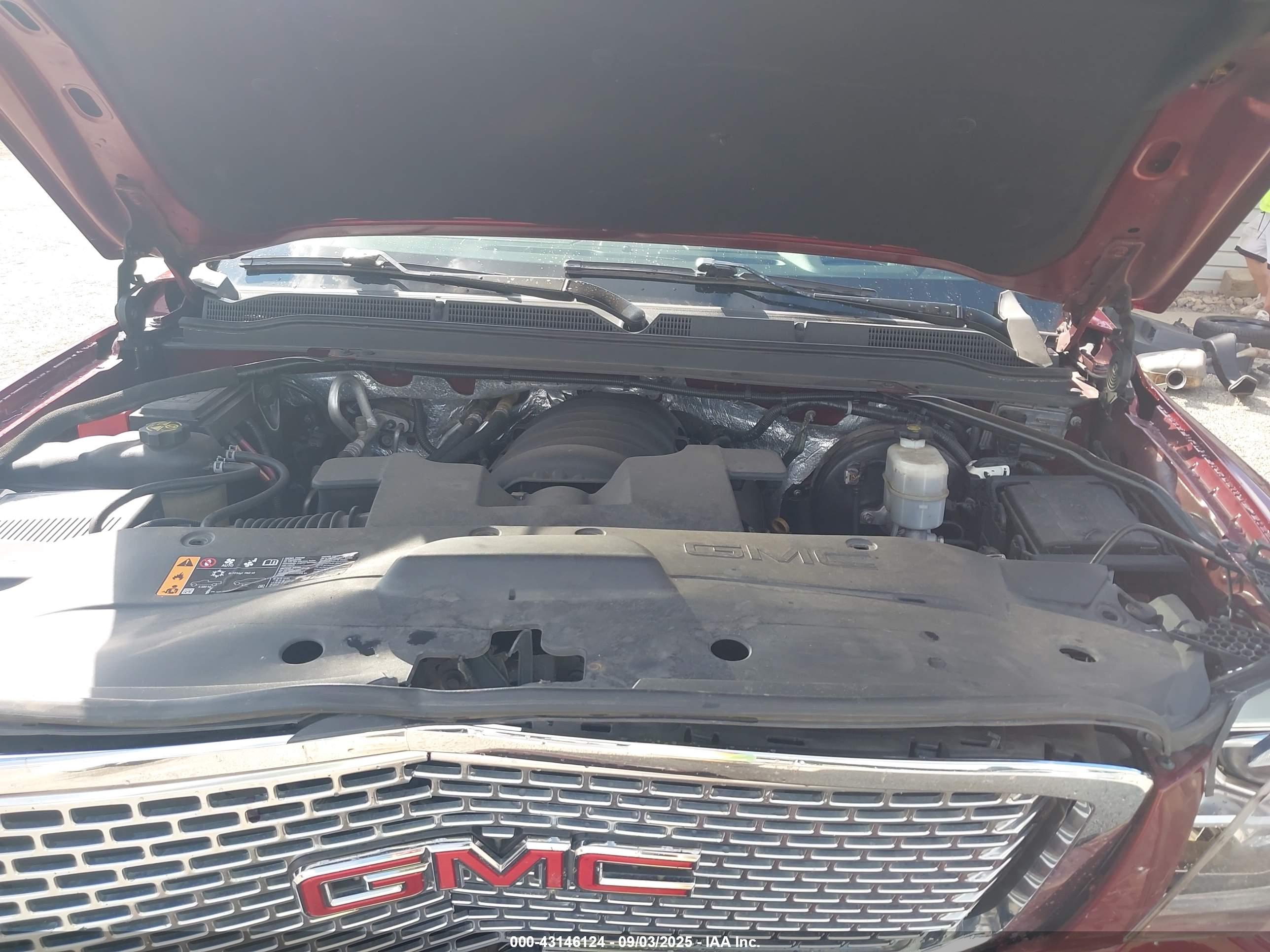 GMC YUKON image 10