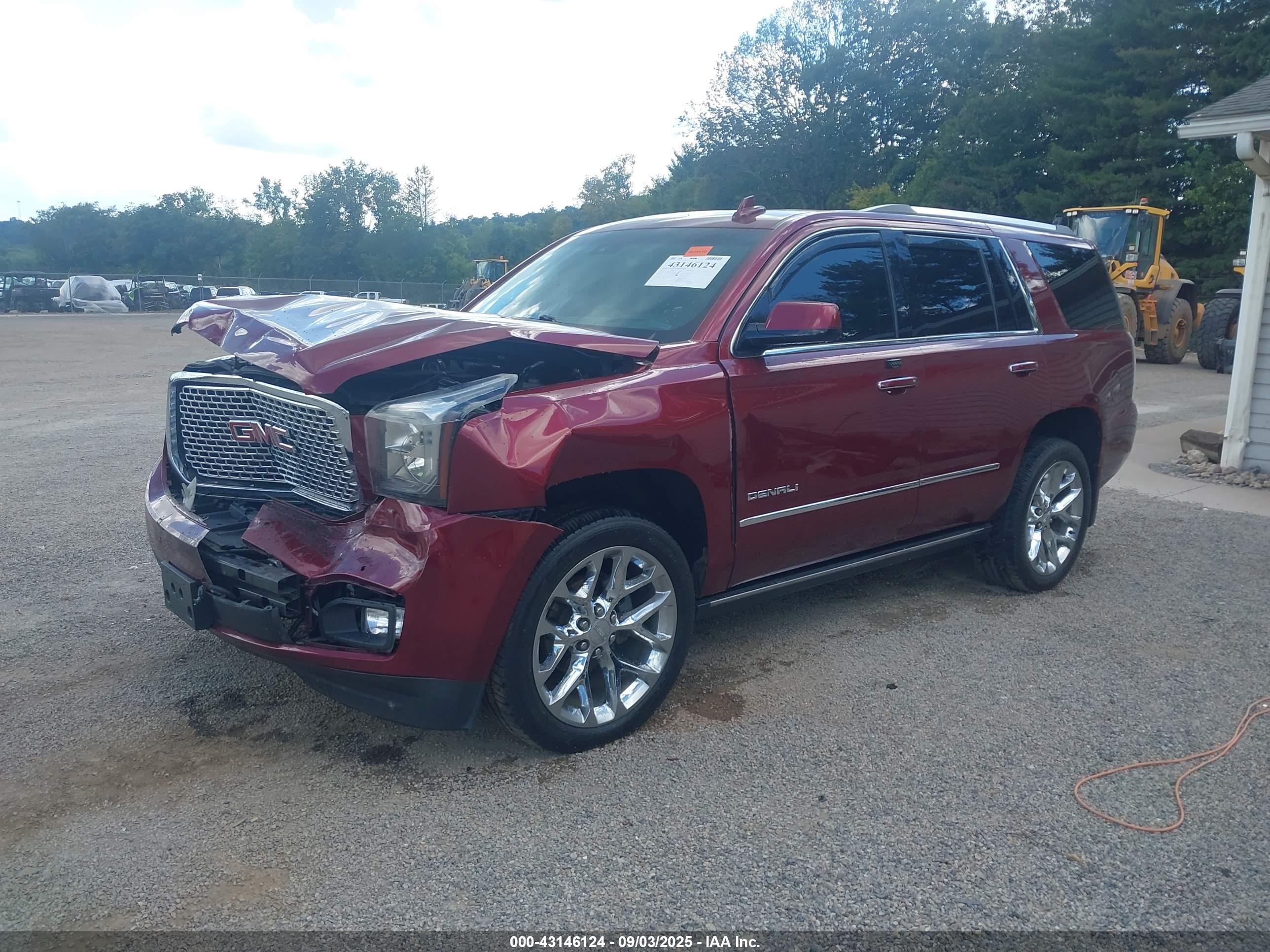 GMC YUKON image 2