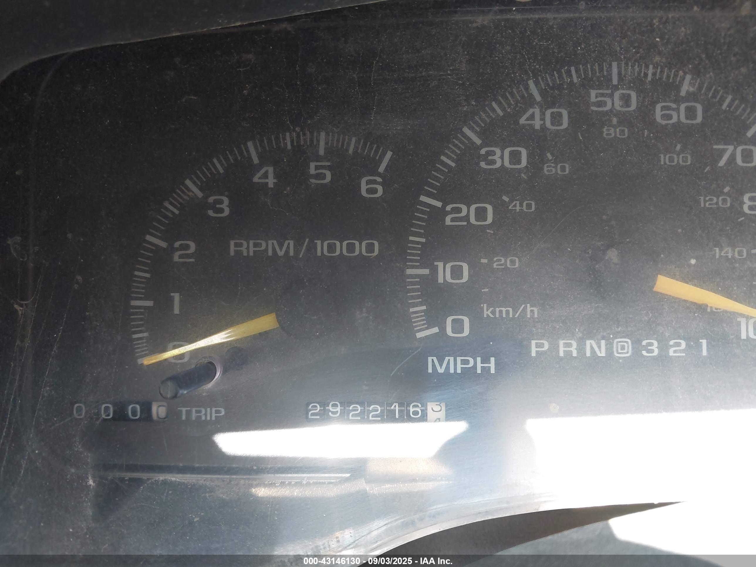 CHEVROLET C1500 image 7