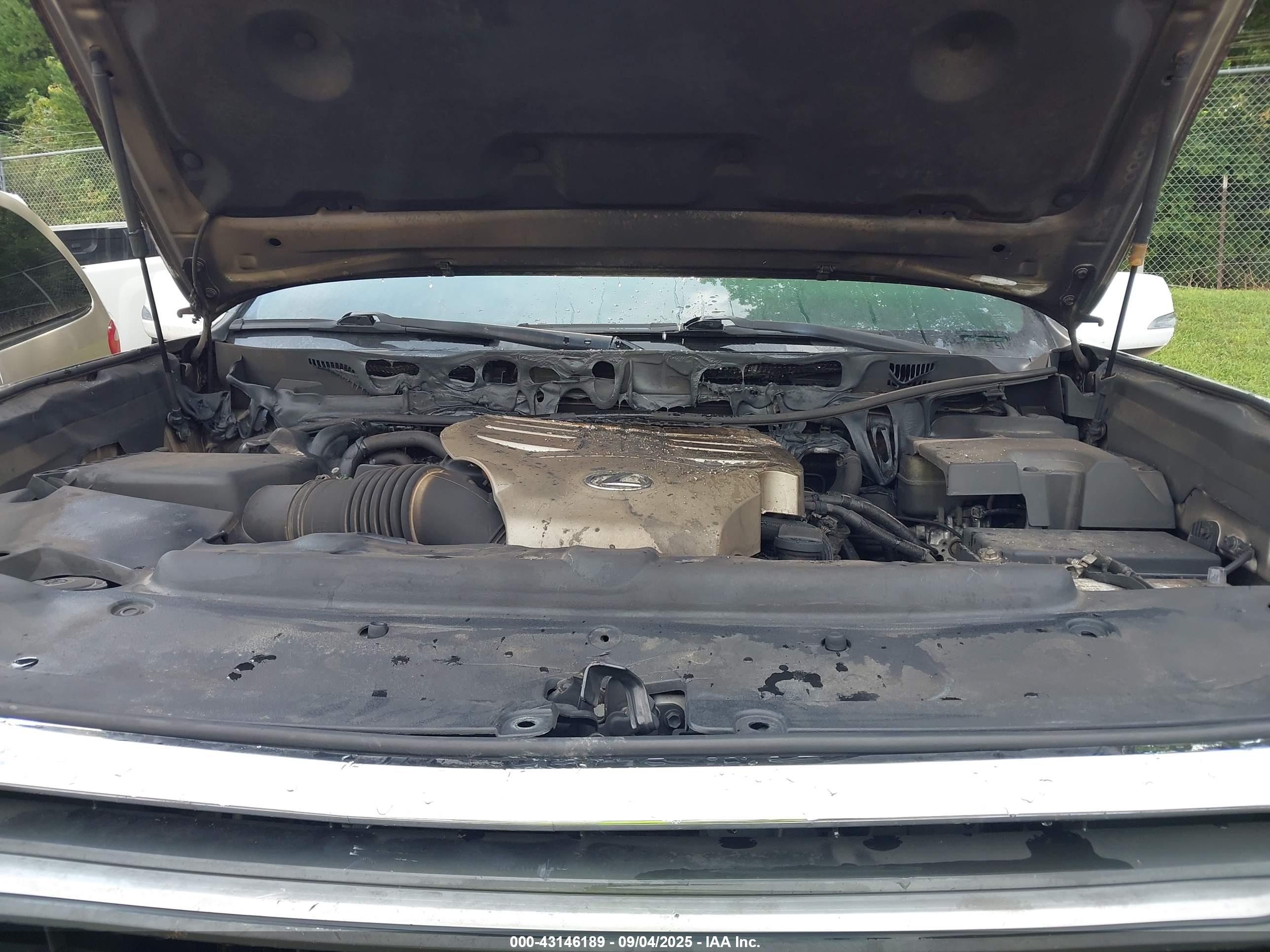 LEXUS GX image 10