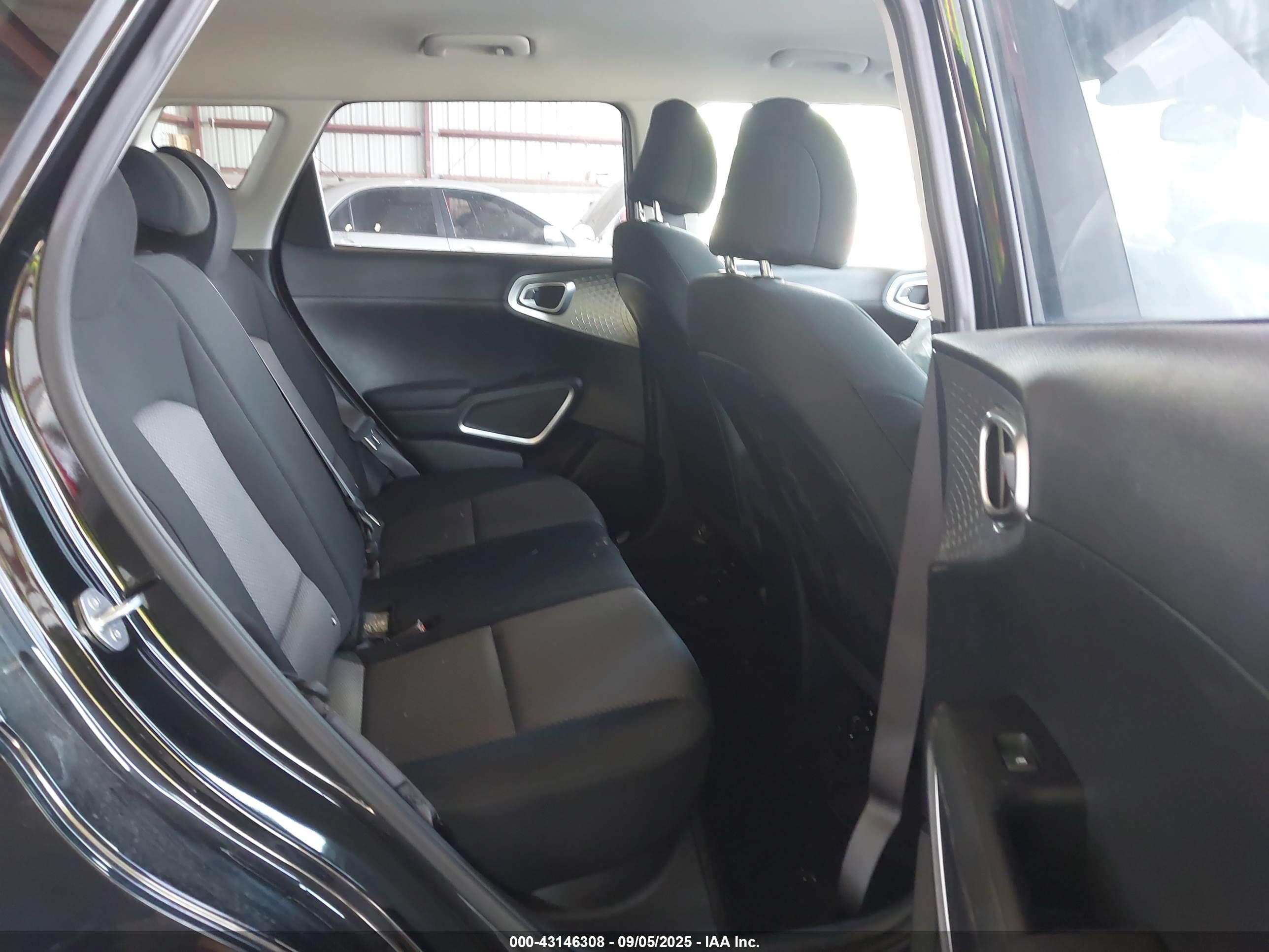 KIA SOUL image 8