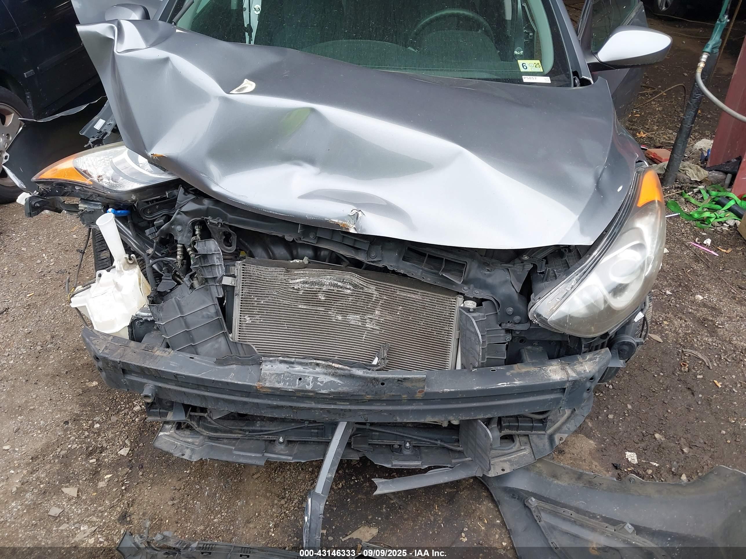 HYUNDAI ELANTRA image 10