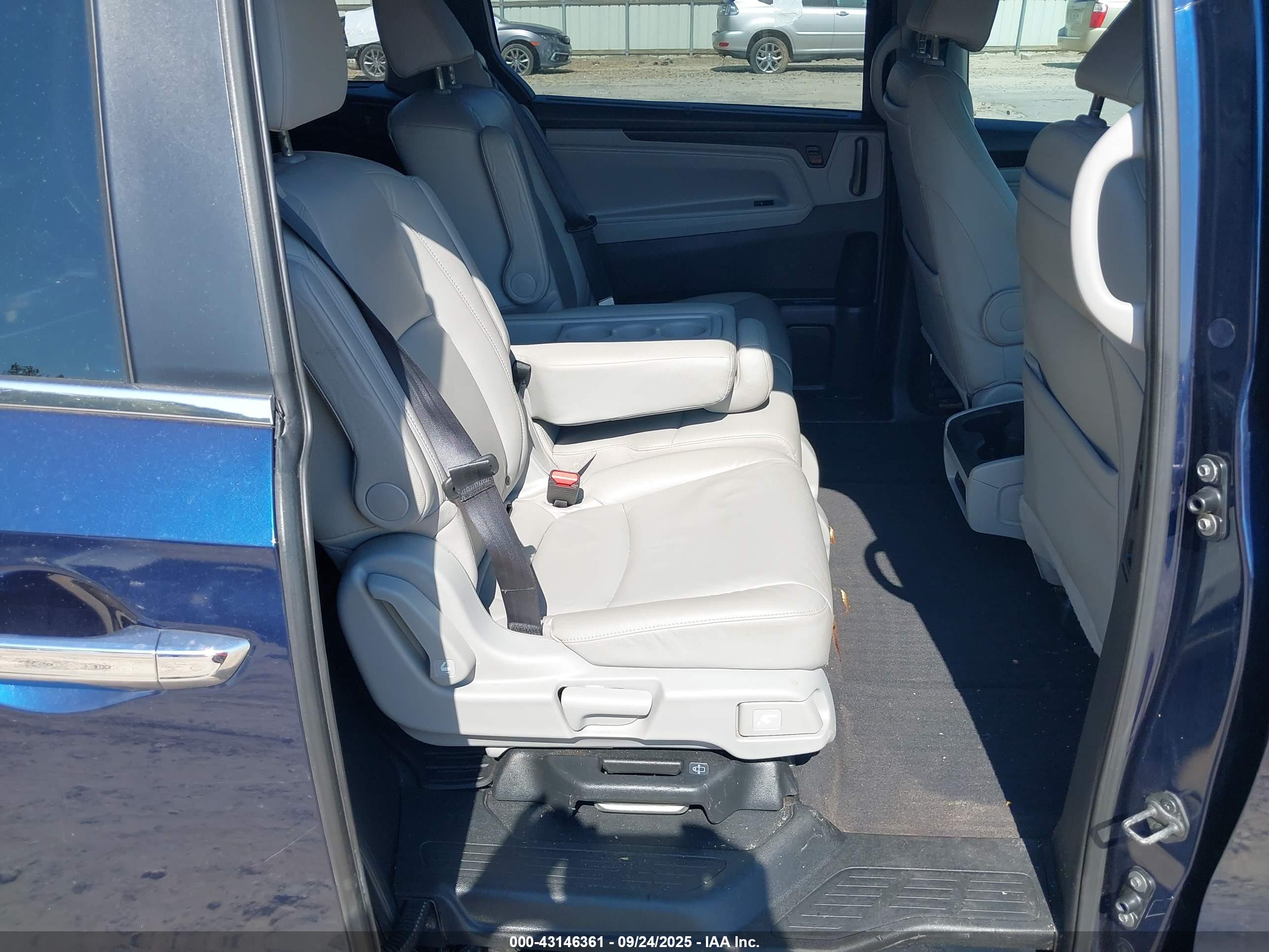 HONDA ODYSSEY image 8
