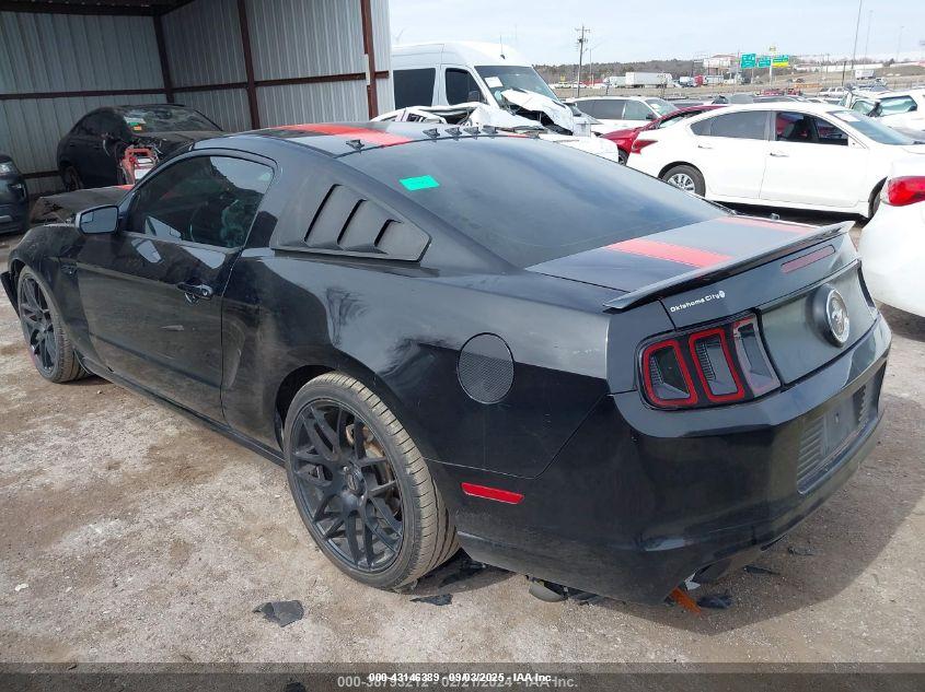 FORD MUSTANG image 3