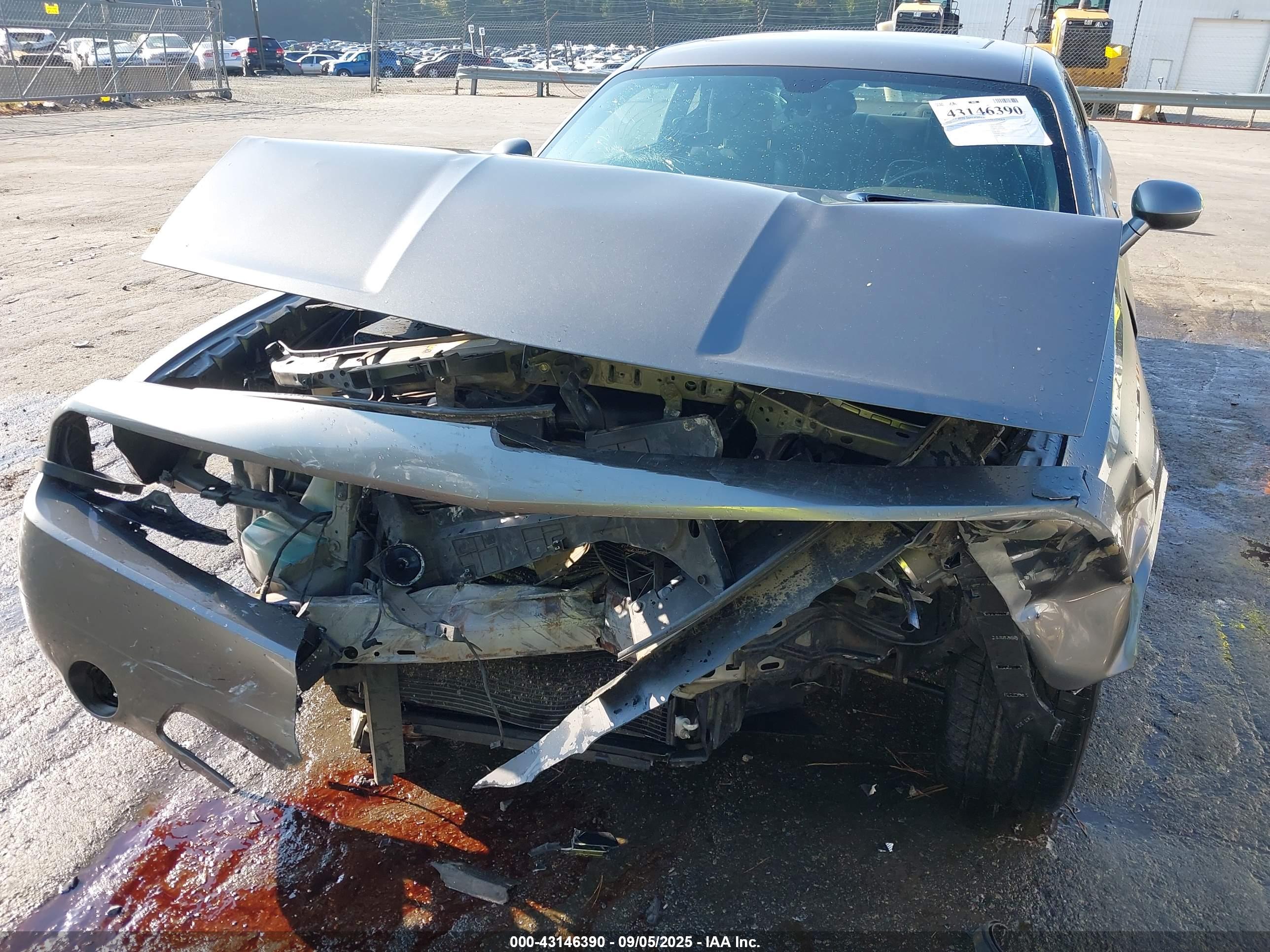 DODGE CHALLENGER image 6