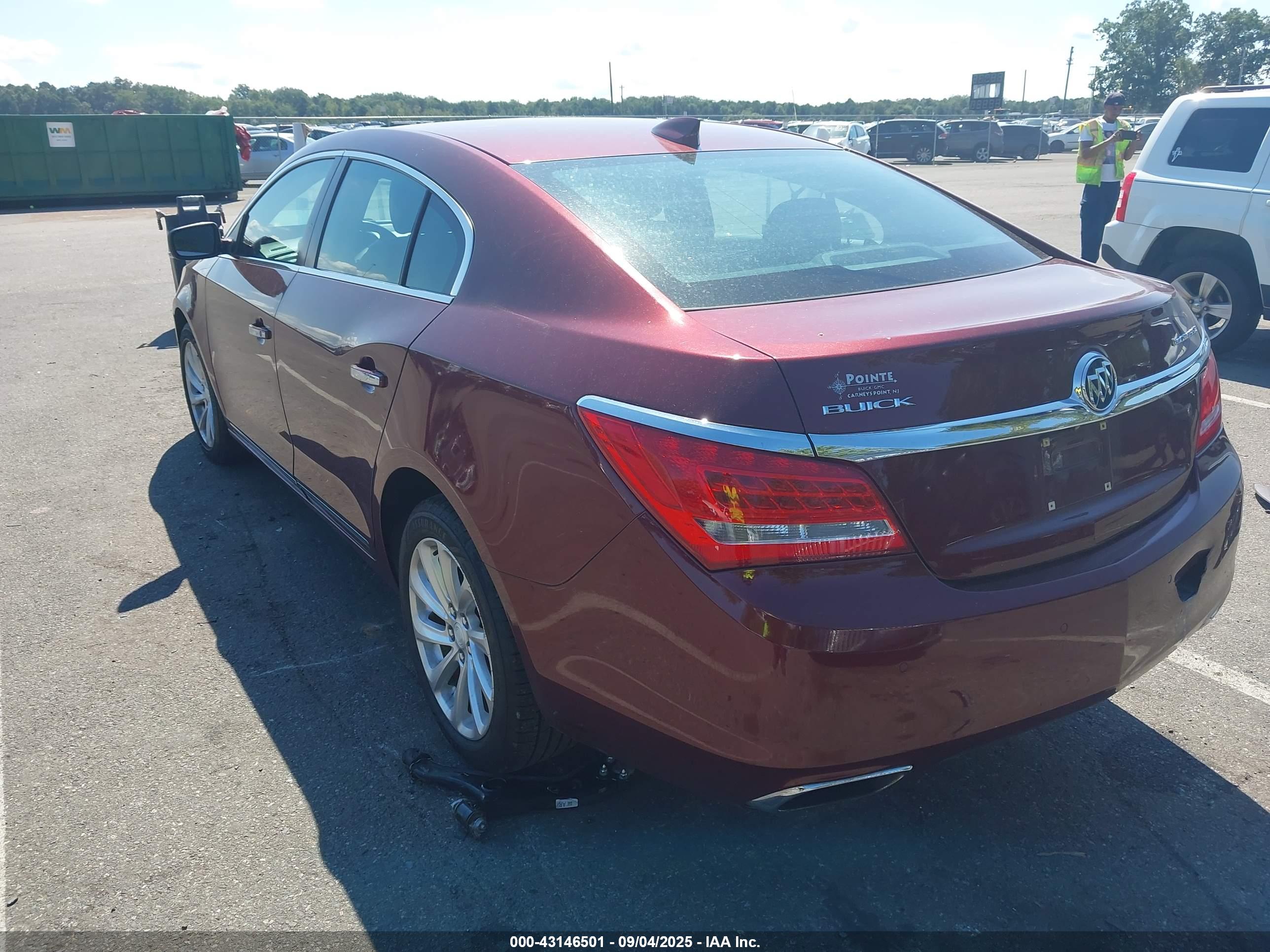BUICK LACROSSE image 3