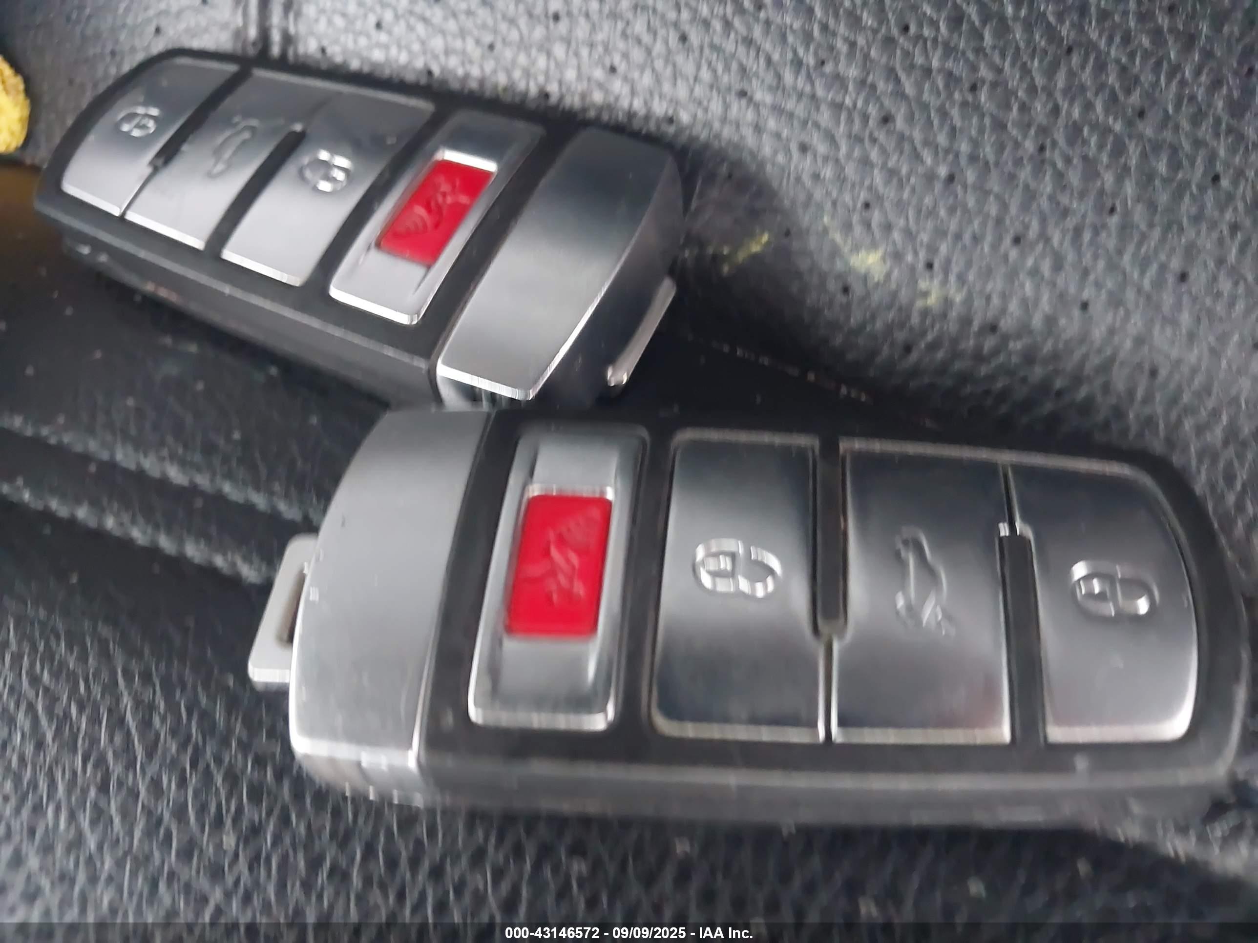VOLKSWAGEN CC image 11