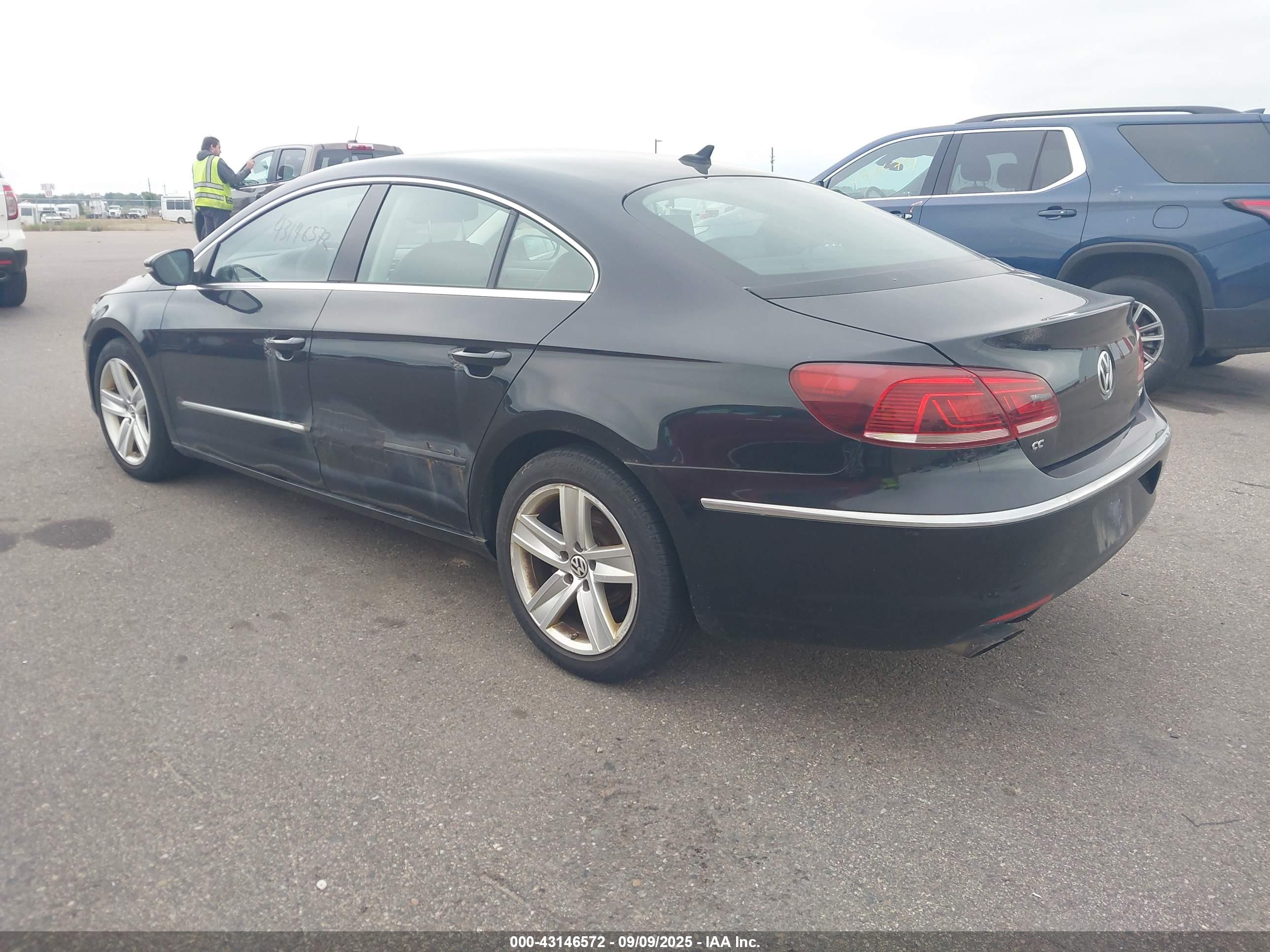 VOLKSWAGEN CC image 3