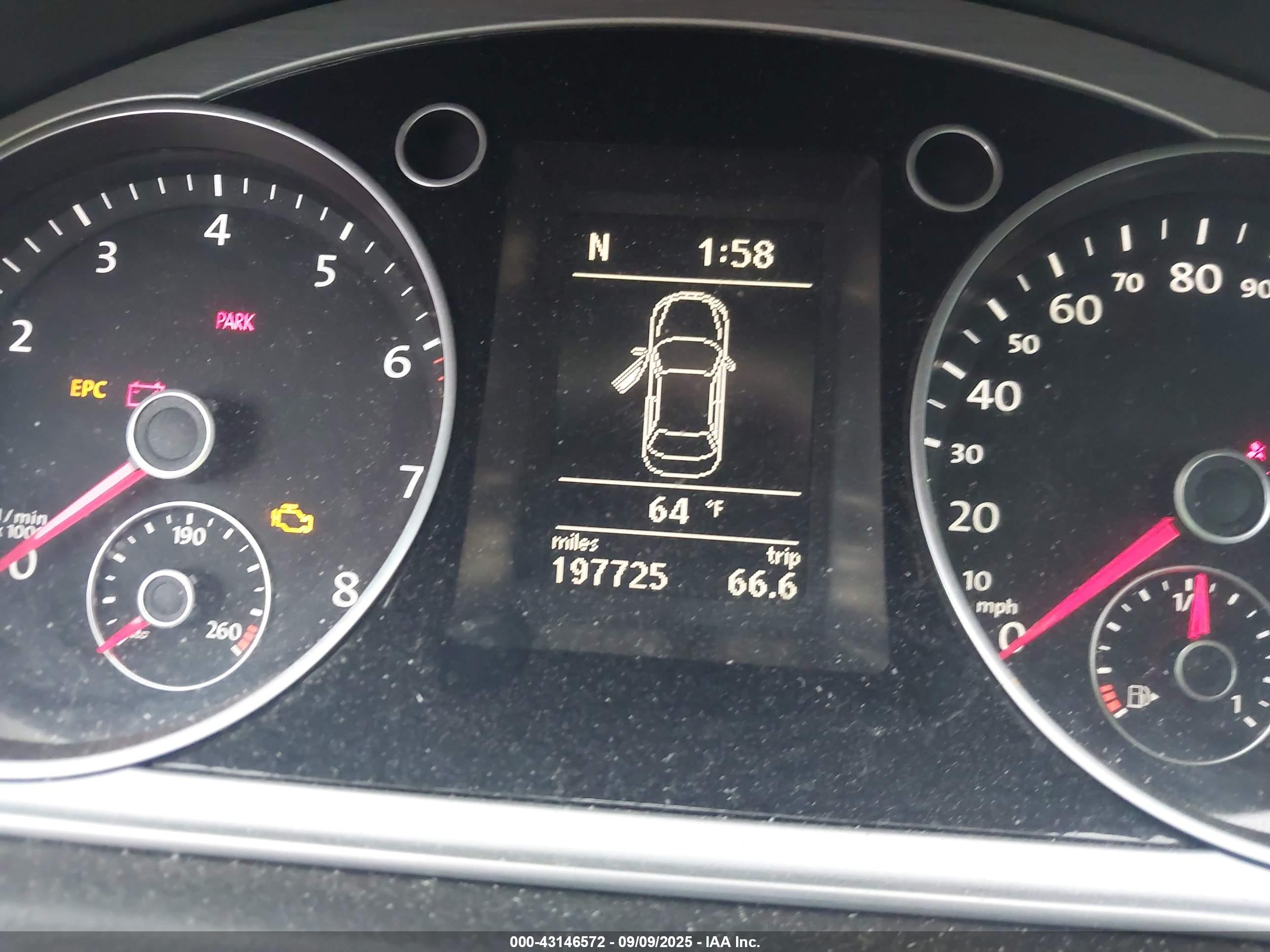 VOLKSWAGEN CC image 7