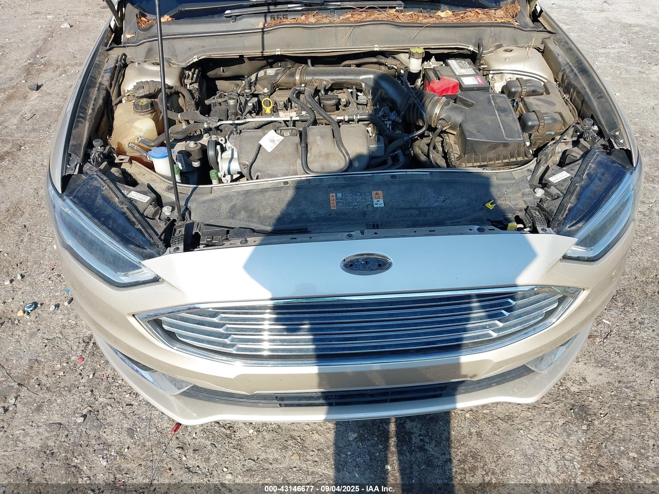 FORD FUSION image 10
