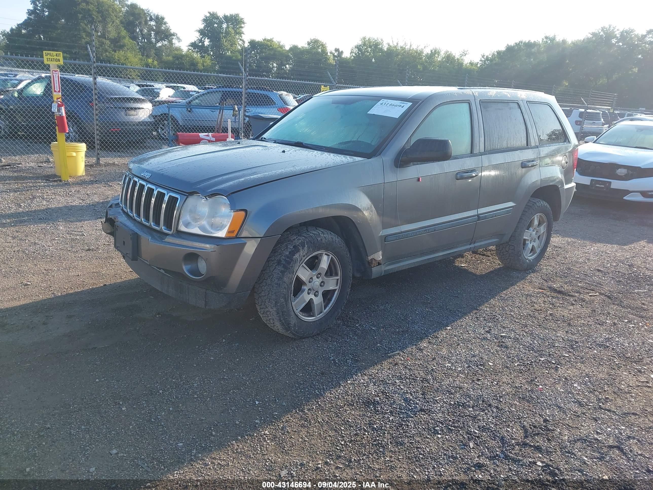 JEEP GRAND image 2
