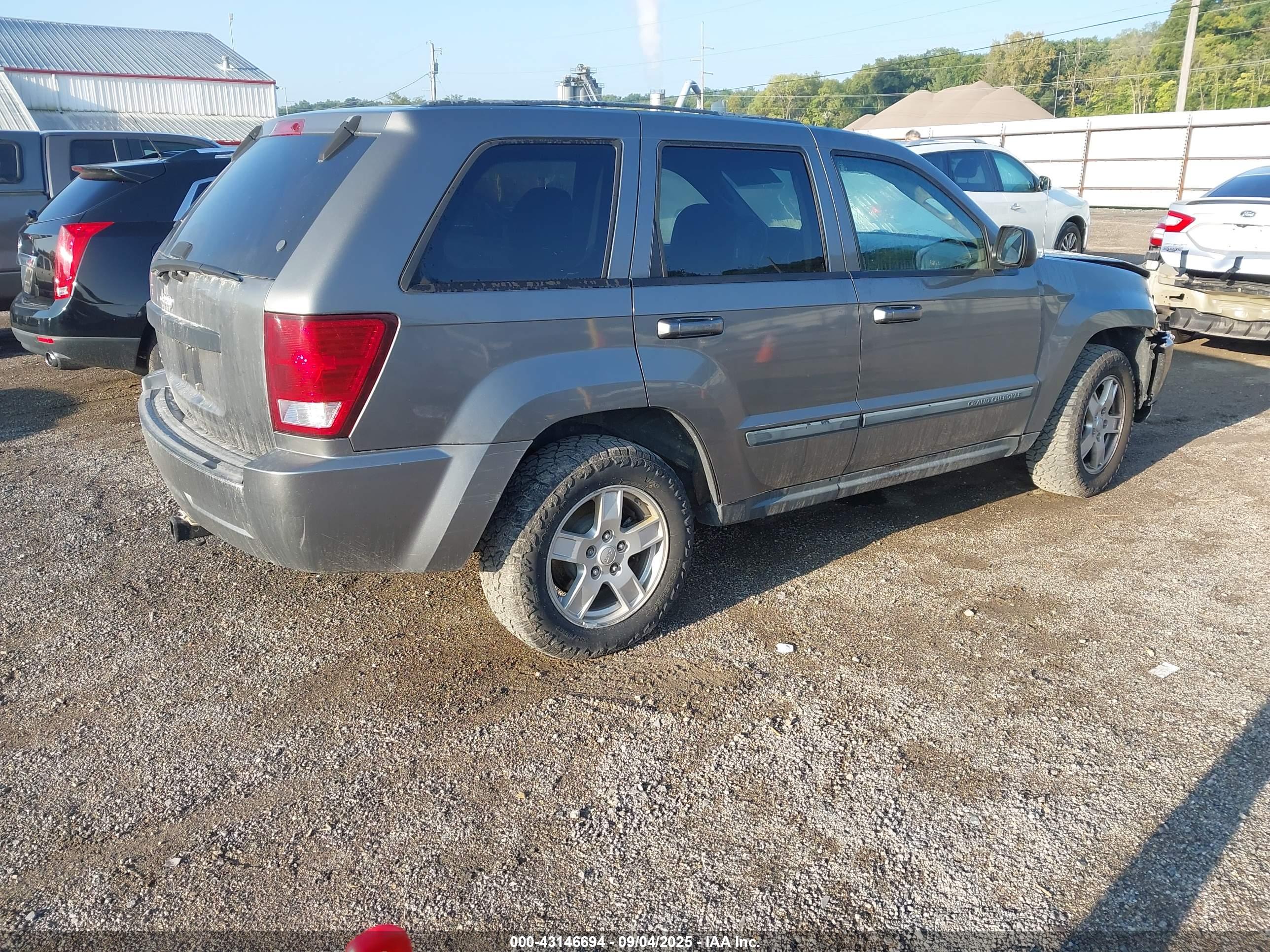 JEEP GRAND image 4