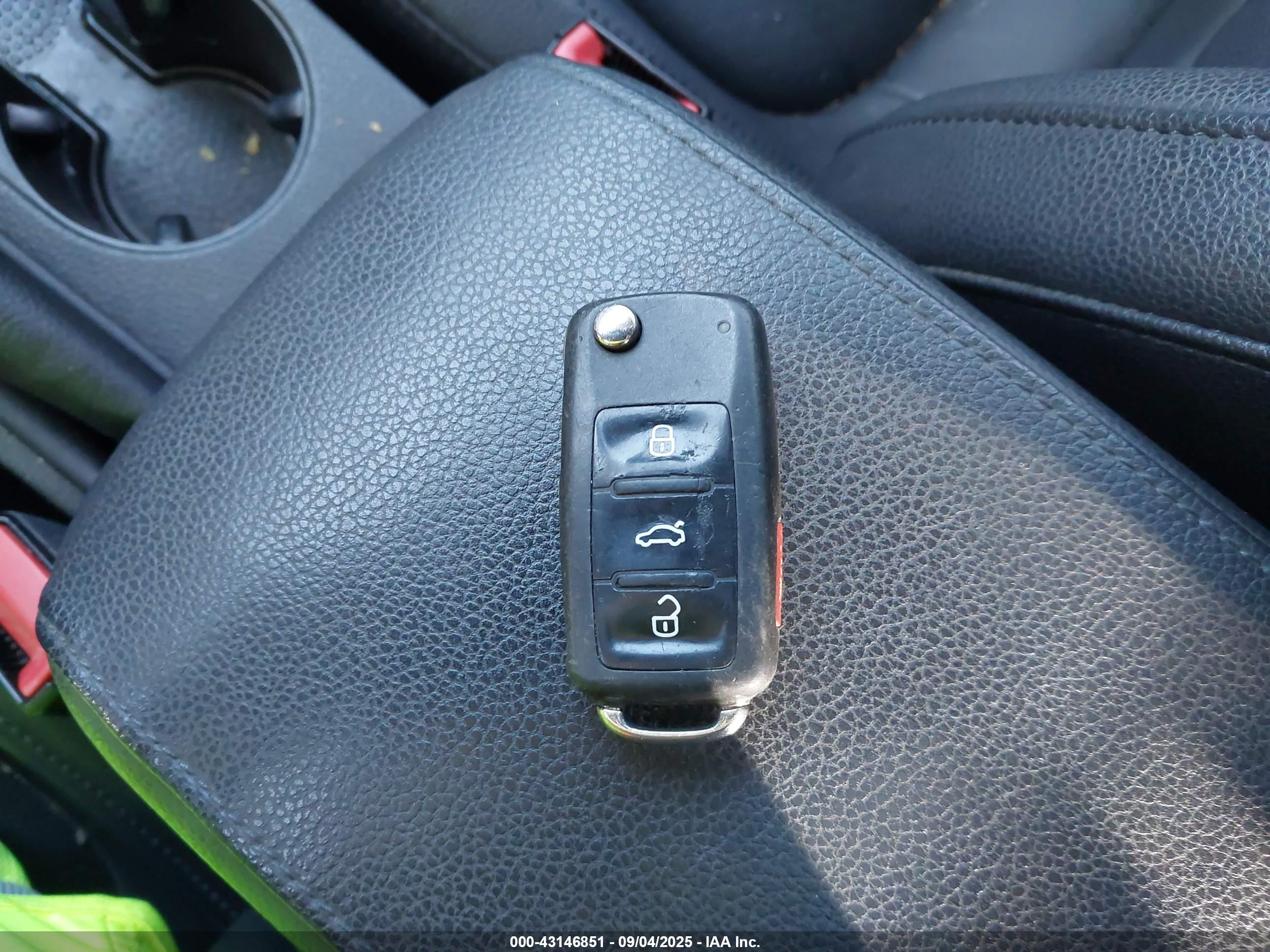 VOLKSWAGEN JETTA image 11