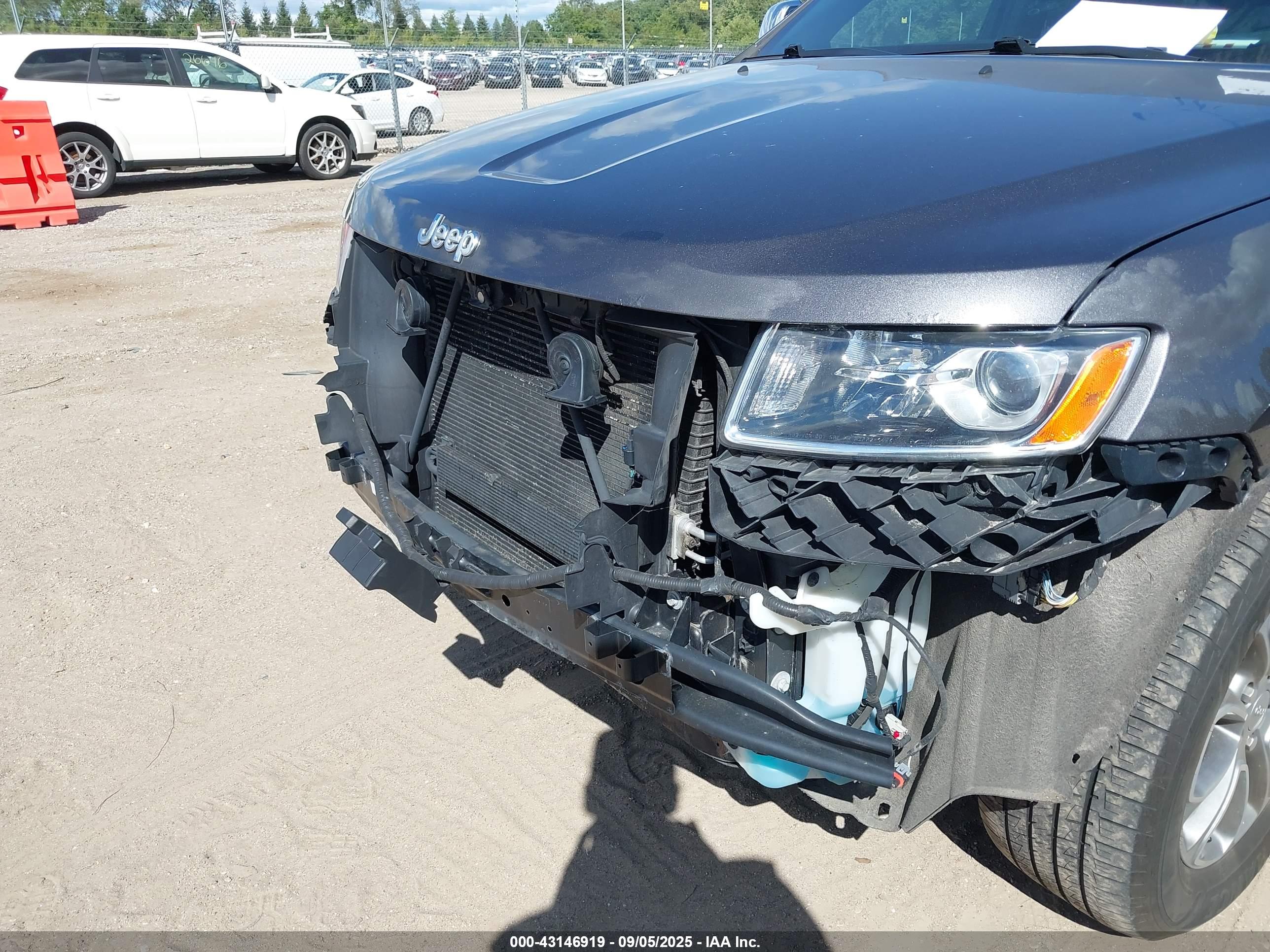 JEEP GRAND image 6