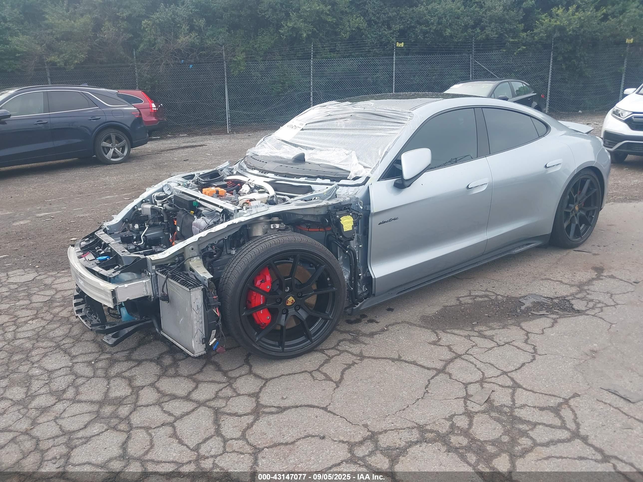 PORSCHE TAYCAN image 2