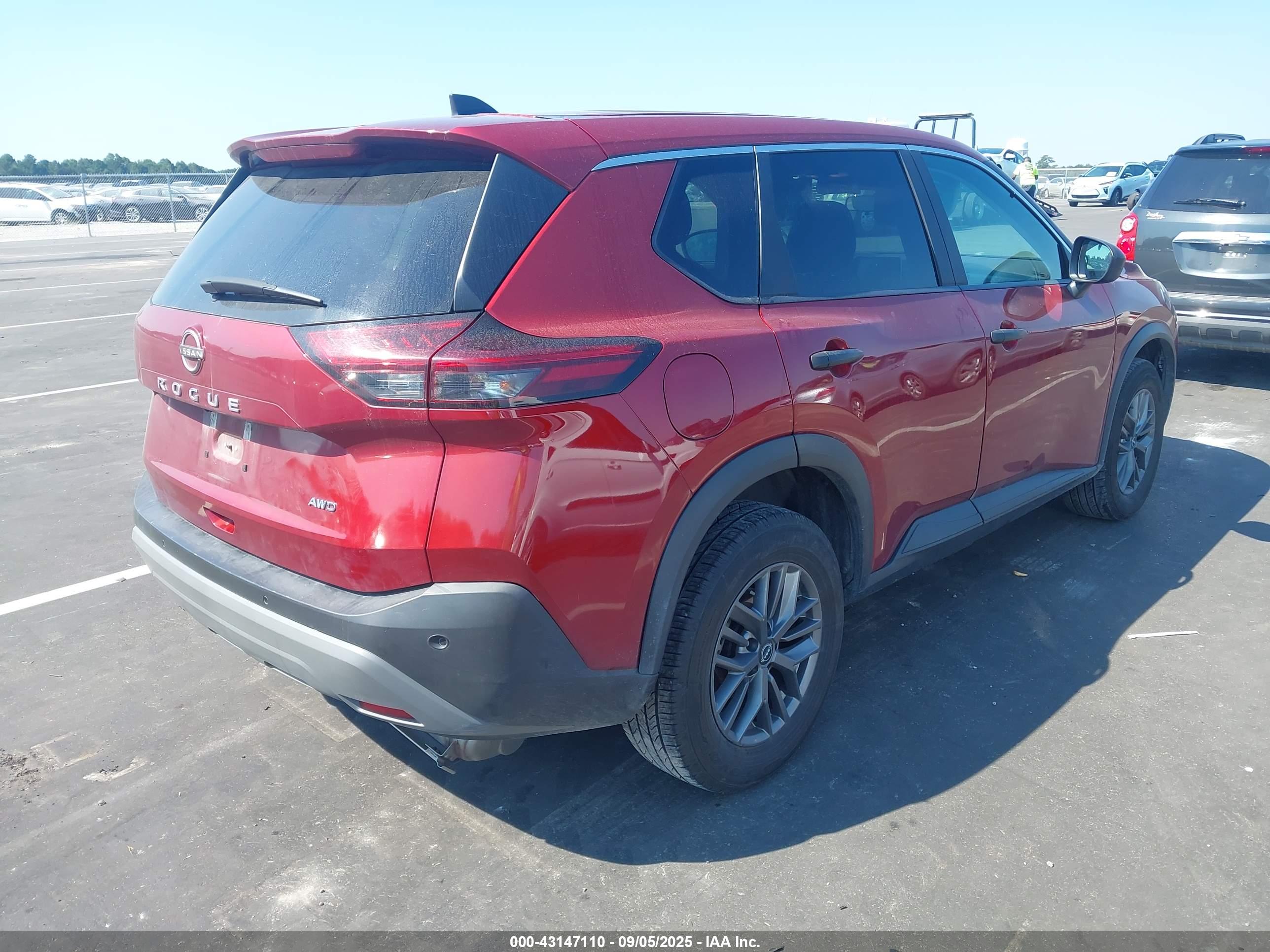 NISSAN ROGUE image 4