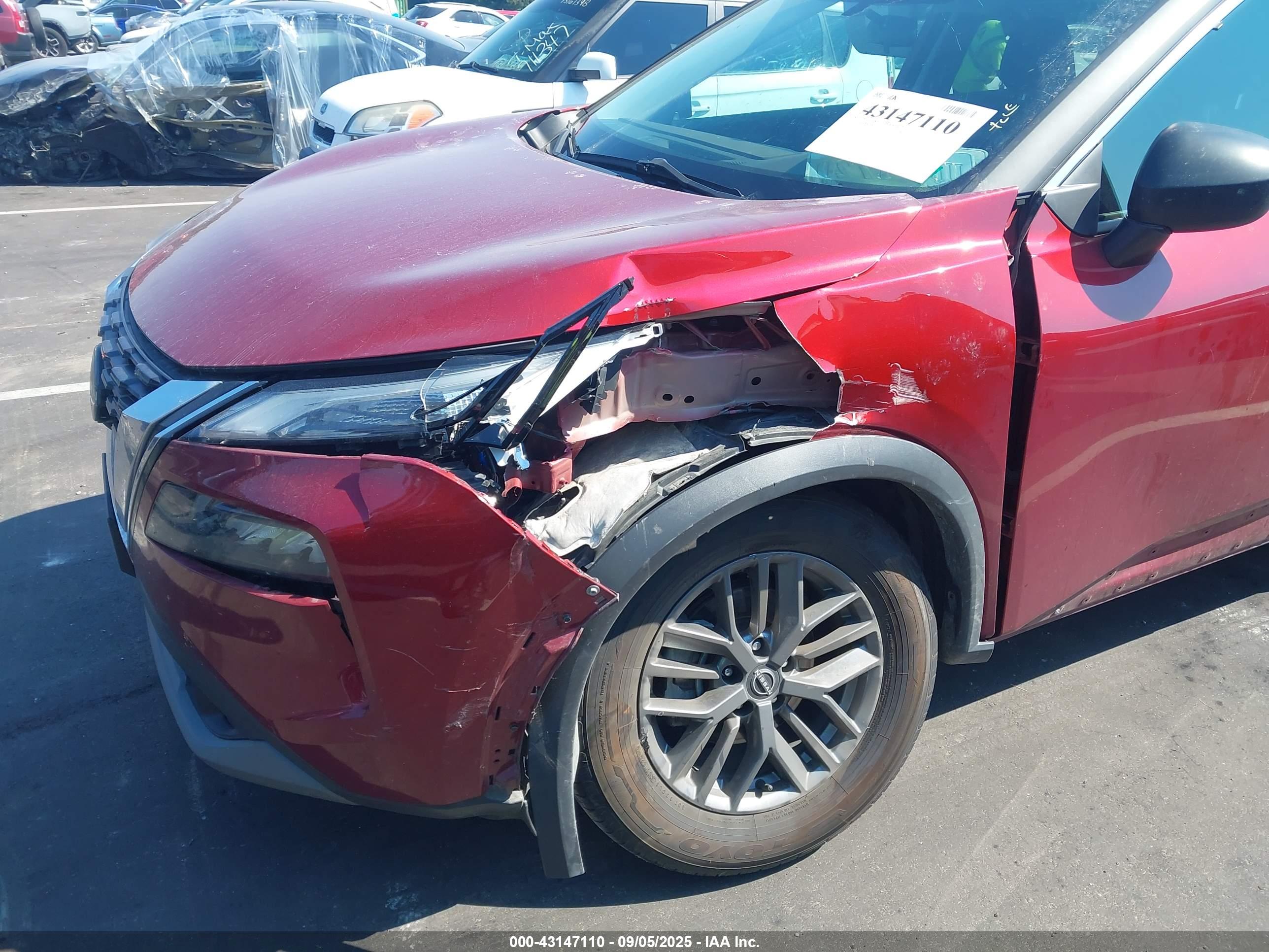 NISSAN ROGUE image 6