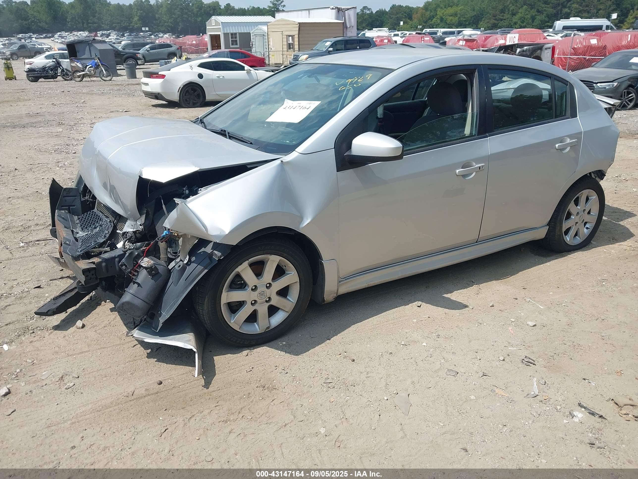 NISSAN SENTRA image 2