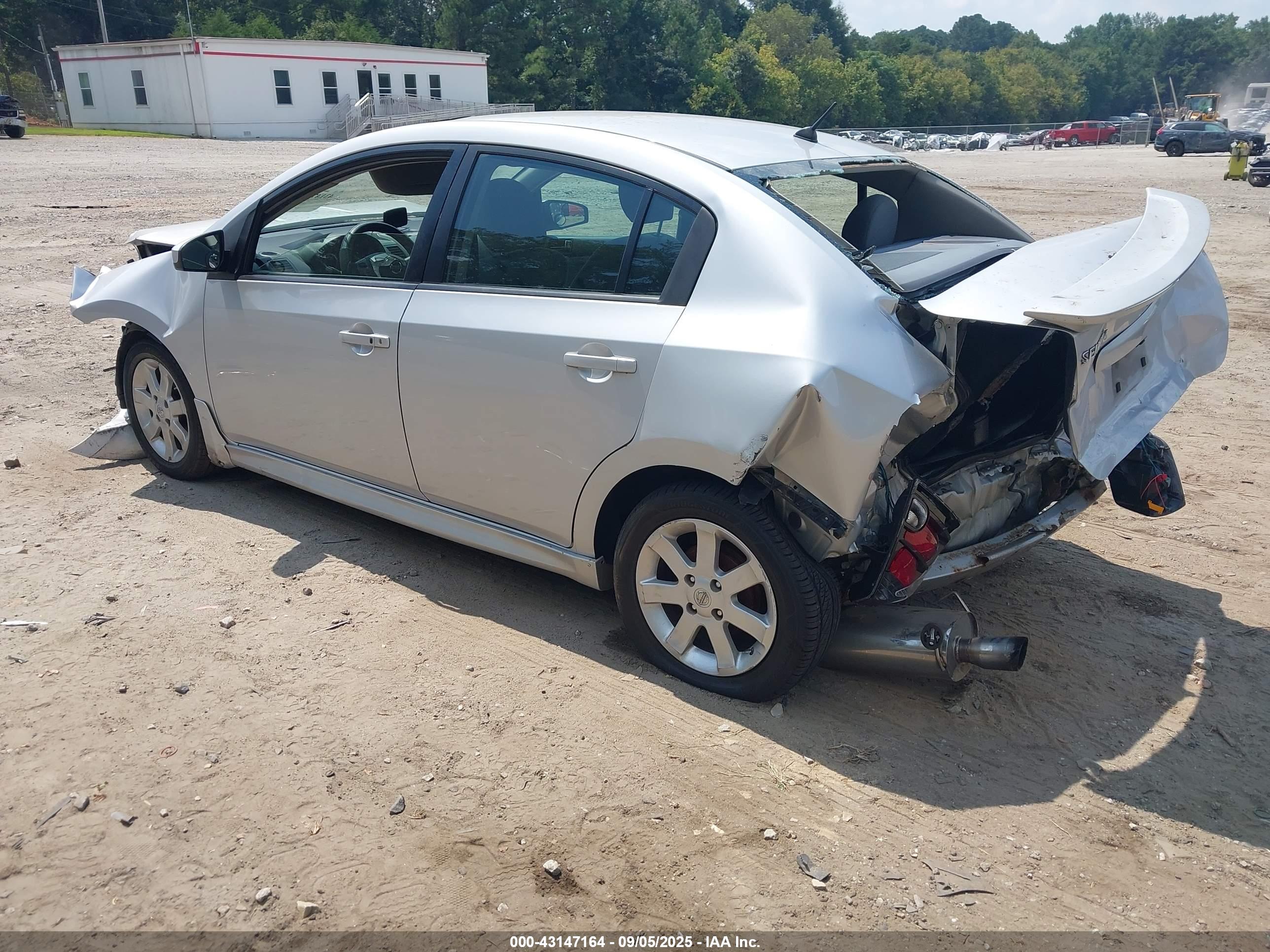 NISSAN SENTRA image 3