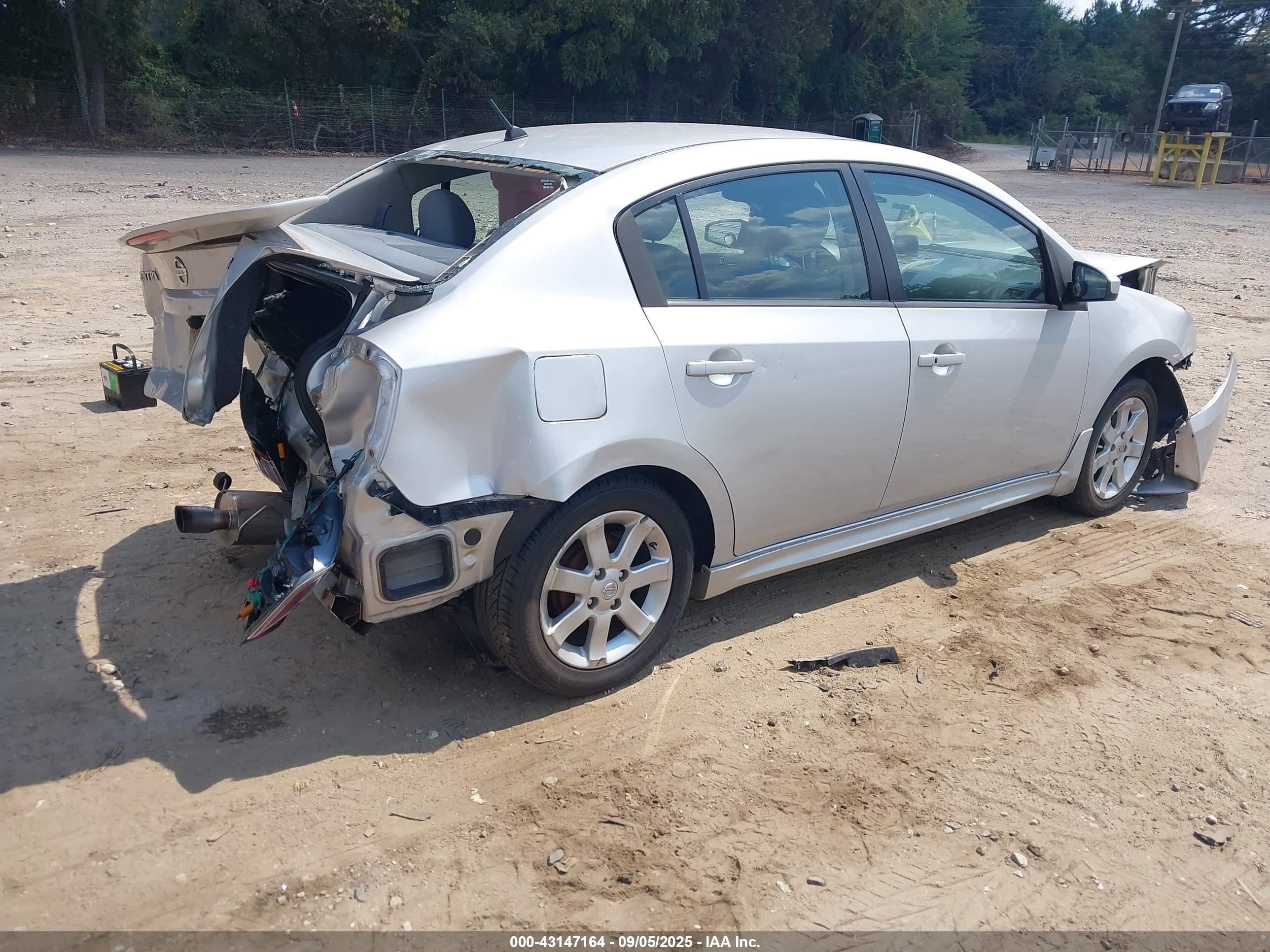 NISSAN SENTRA image 4