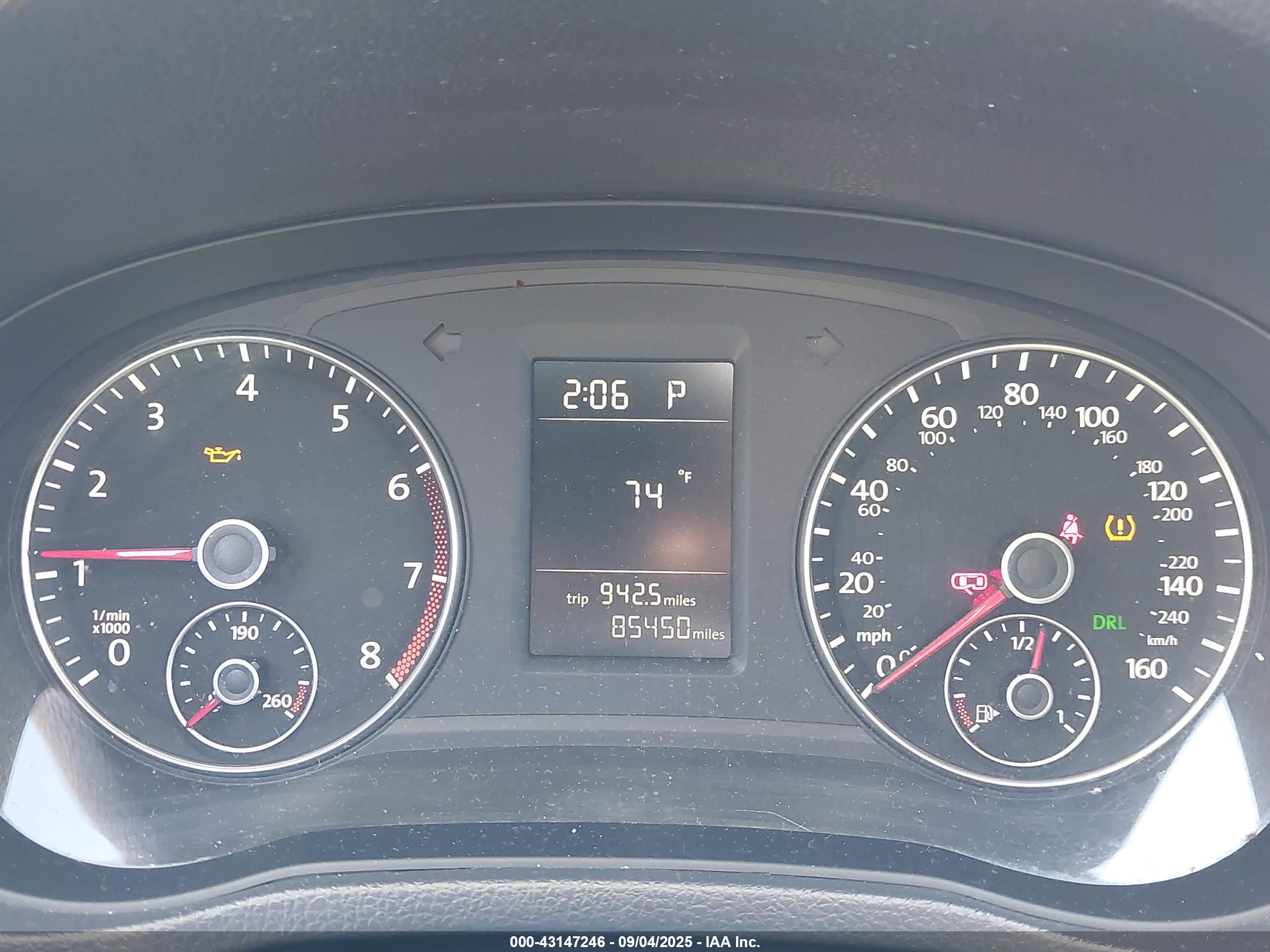 VOLKSWAGEN PASSAT image 7