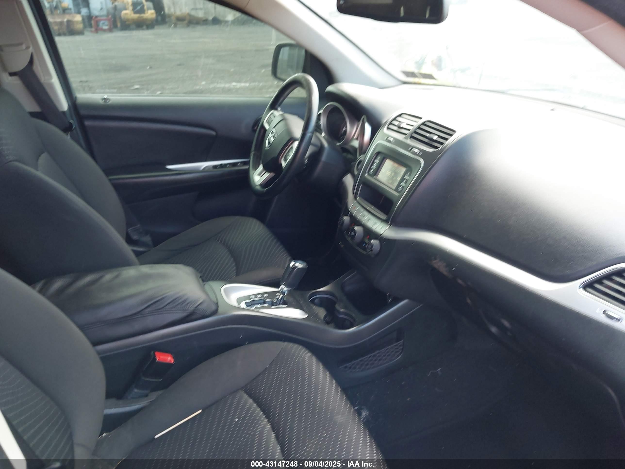 DODGE JOURNEY image 5