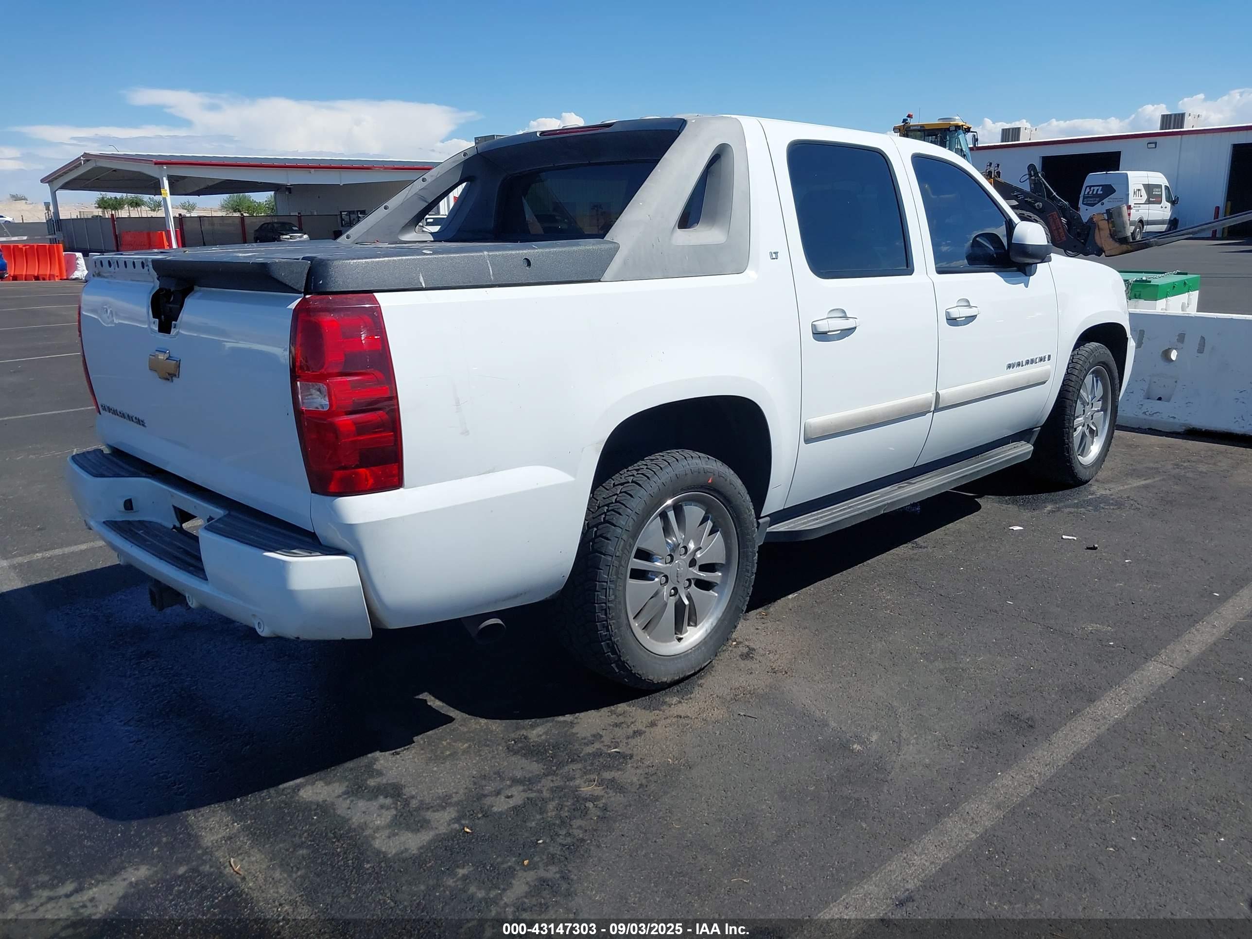 CHEVROLET AVALANCHE image 4