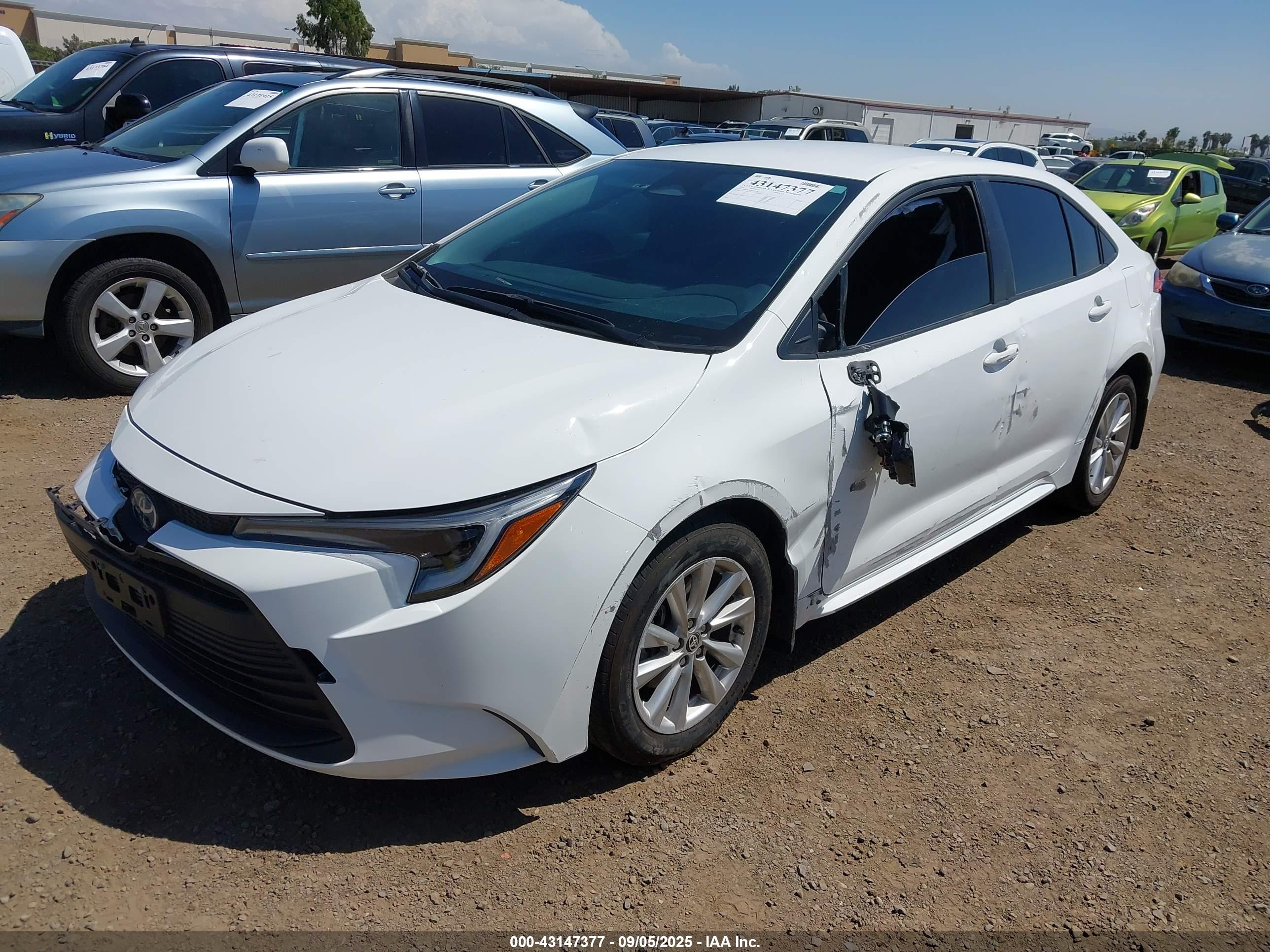 TOYOTA COROLLA image 2