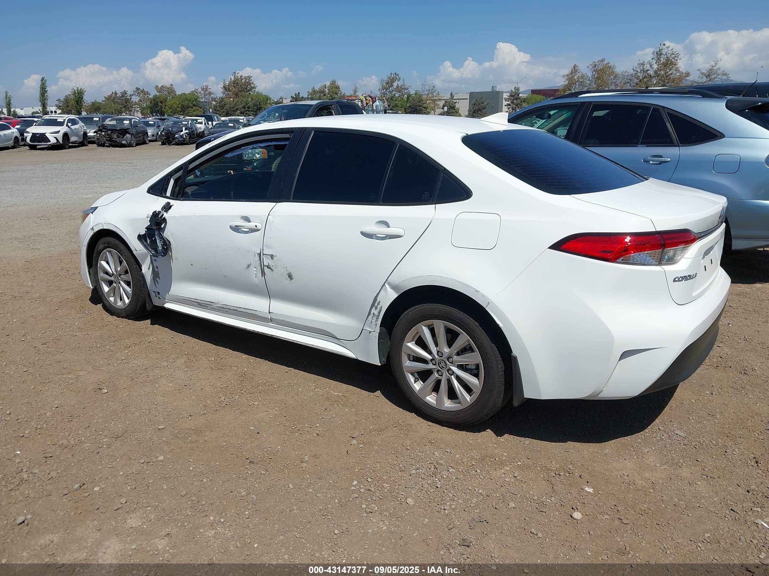 TOYOTA COROLLA image 3
