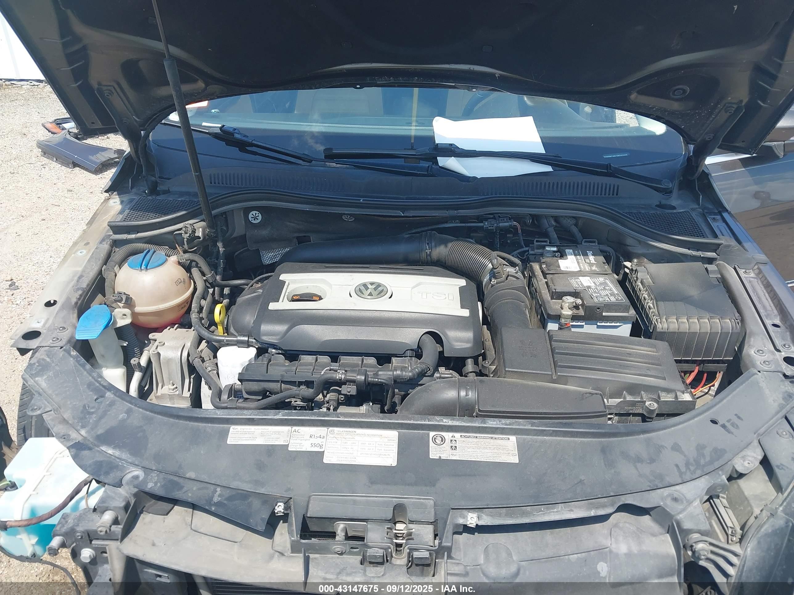 VOLKSWAGEN CC image 10